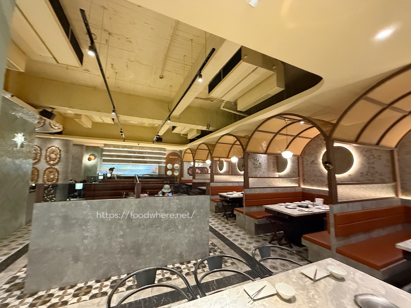 高雄鍋物推薦《無同麻辣鍋物》慶生首選鍋物餐廳 超強麻奶鍋&#038;無花果鍋 @高雄美食底對