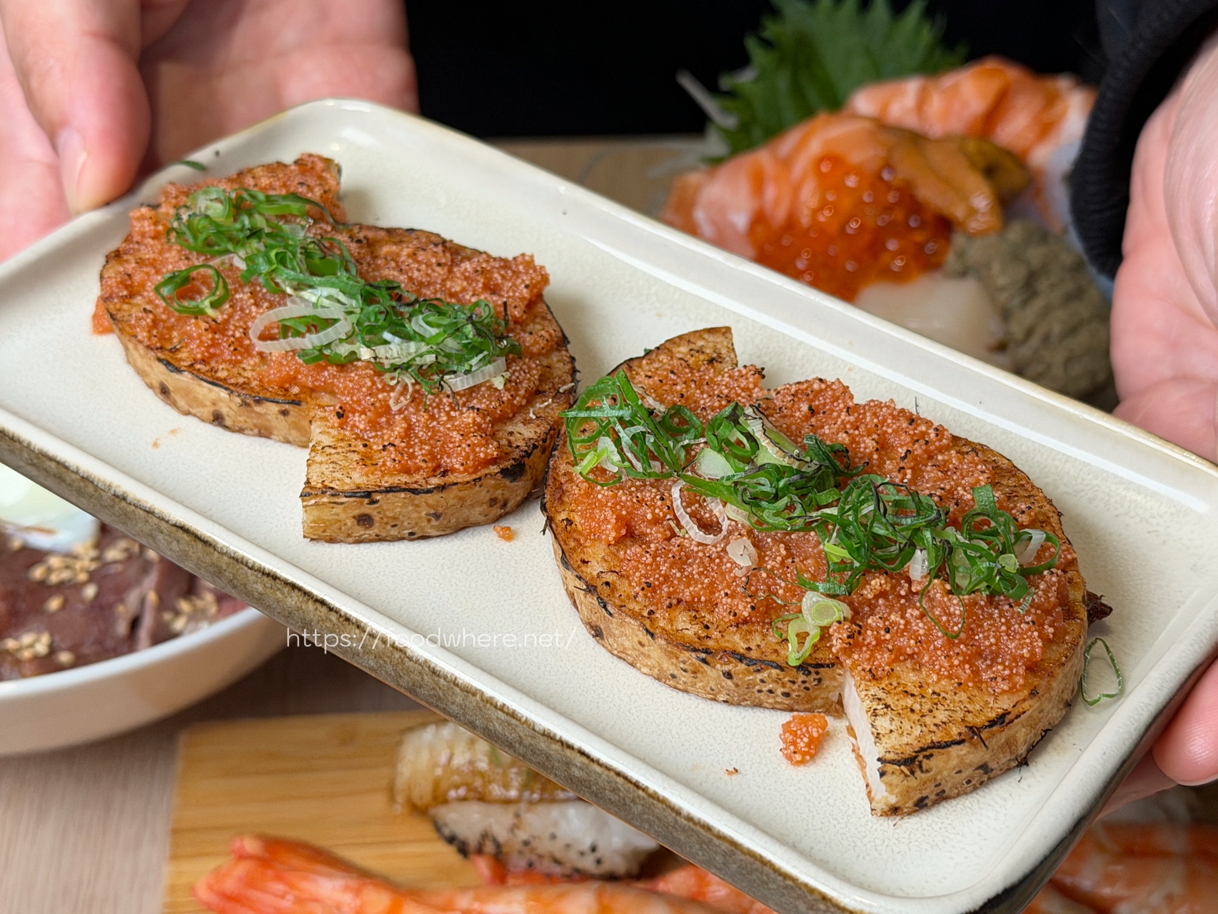 高雄超強海鮮丼推薦《禾翰壽司》一吃必無限回訪，連甜點都強到沒朋友 @高雄美食底對