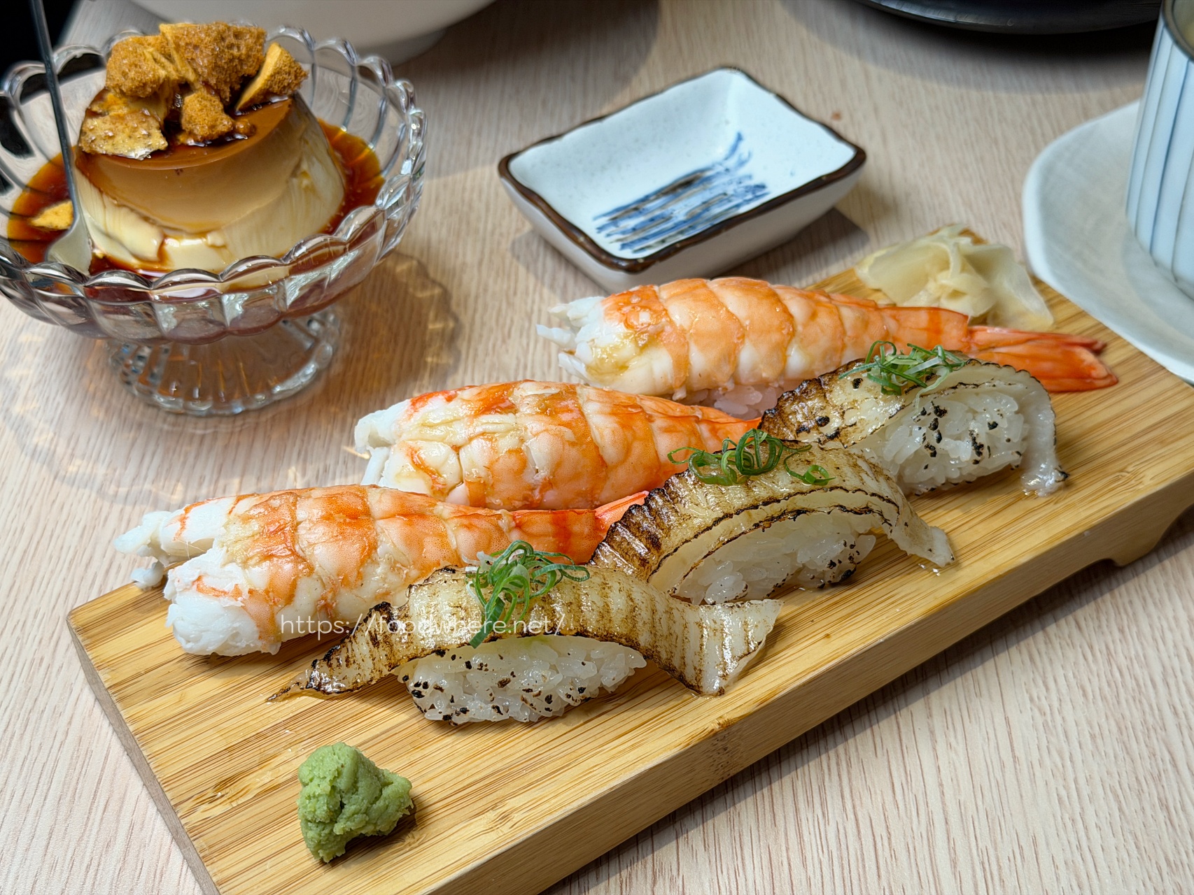 高雄超強海鮮丼推薦《禾翰壽司》一吃必無限回訪，連甜點都強到沒朋友 @高雄美食底對