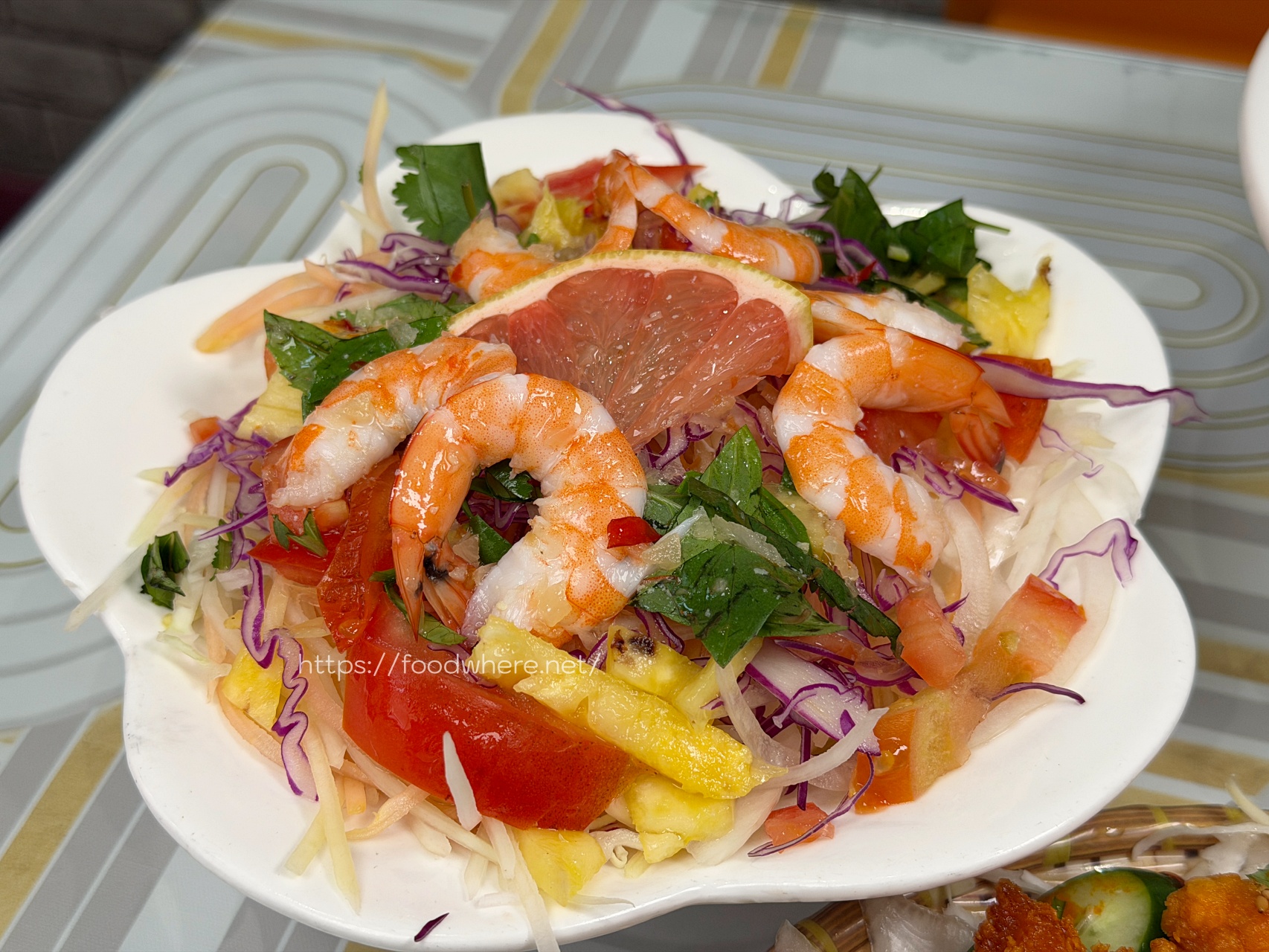 高雄三民區道地越南味《南方城》西寧河粉料多實在，酥脆炸春捲一吃就愛上 @高雄美食底對