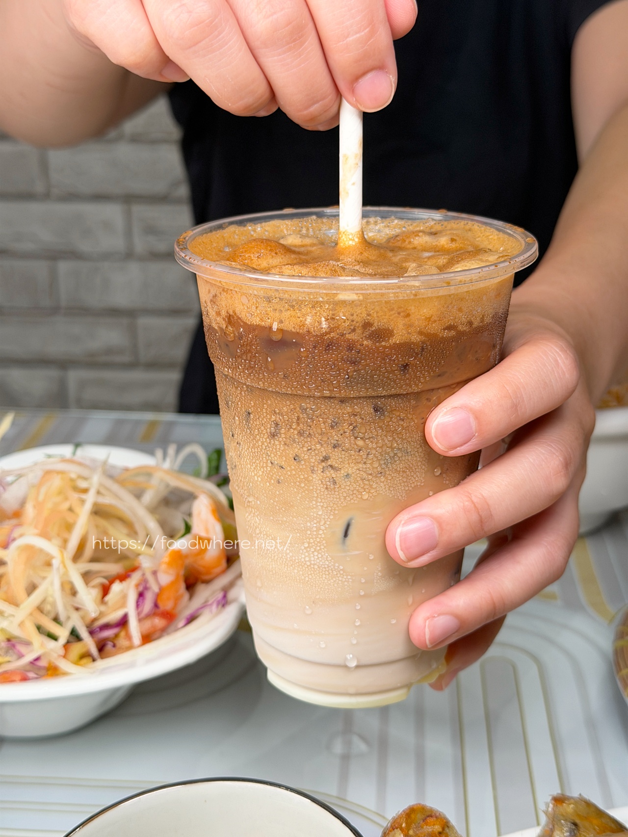 高雄三民區道地越南味《南方城》西寧河粉料多實在，酥脆炸春捲一吃就愛上 @高雄美食底對