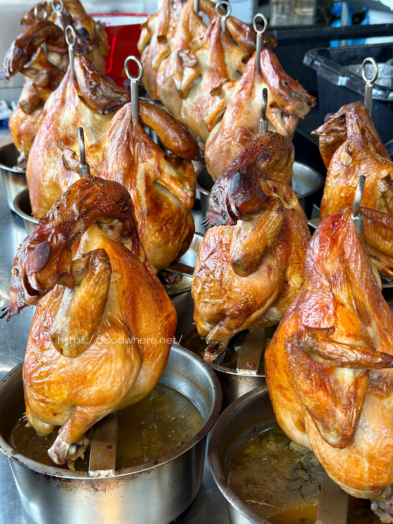 台南安平《竹香園》最強甕缸雞！手撕鮮嫩雞肉雞油蓋飯，雞架湯免費續加超佛心 @高雄美食底對