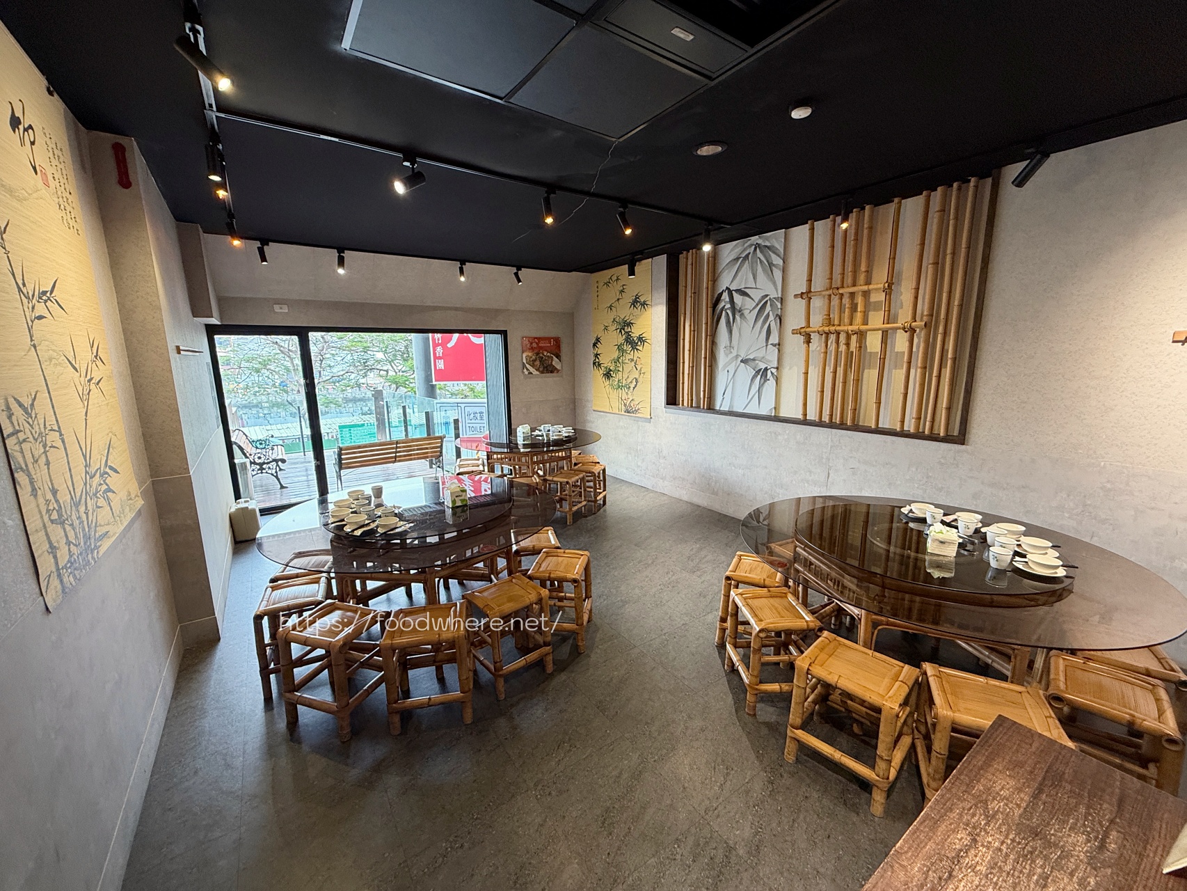 台南安平《竹香園》最強甕缸雞！手撕鮮嫩雞肉雞油蓋飯，雞架湯免費續加超佛心 @高雄美食底對