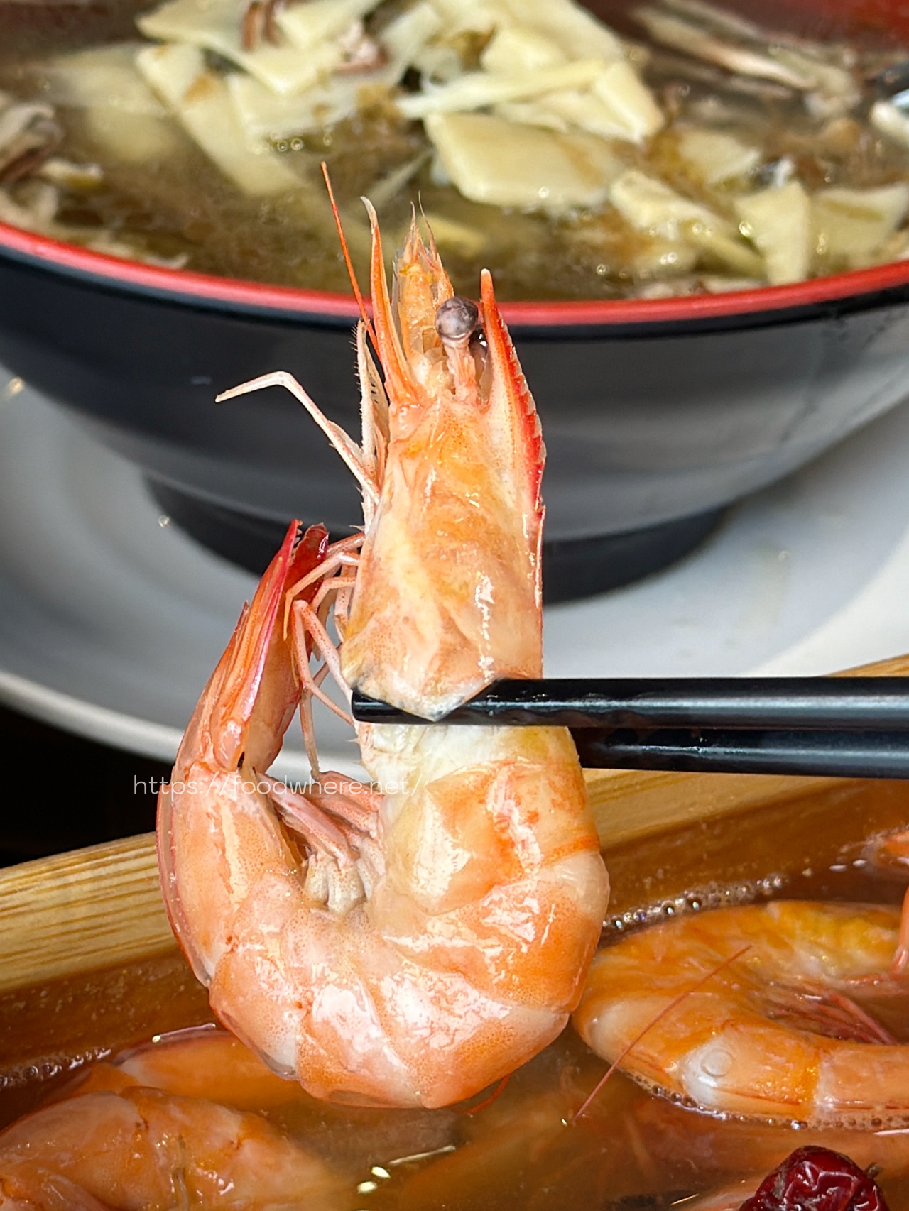 台南安平《竹香園》最強甕缸雞！手撕鮮嫩雞肉雞油蓋飯，雞架湯免費續加超佛心 @高雄美食底對