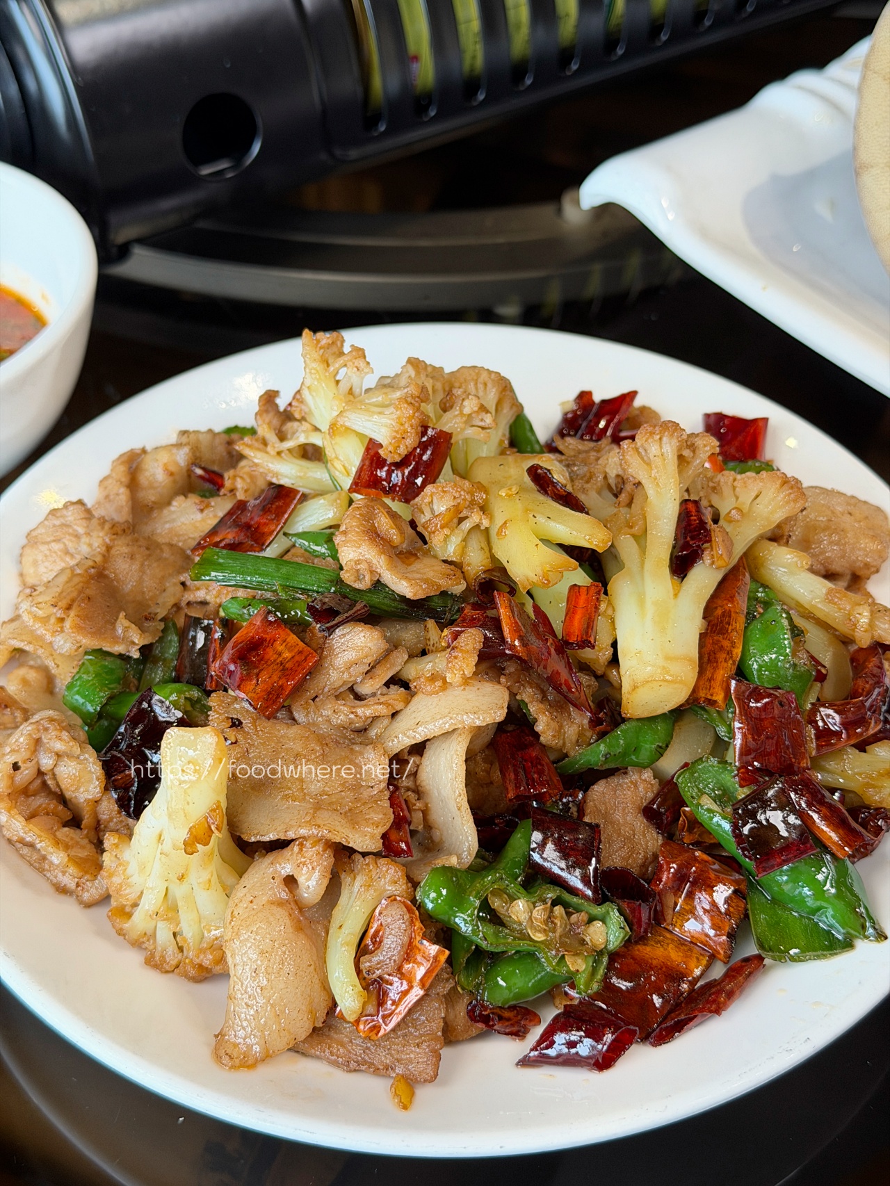 台南安平《竹香園》最強甕缸雞！手撕鮮嫩雞肉雞油蓋飯，雞架湯免費續加超佛心 @高雄美食底對