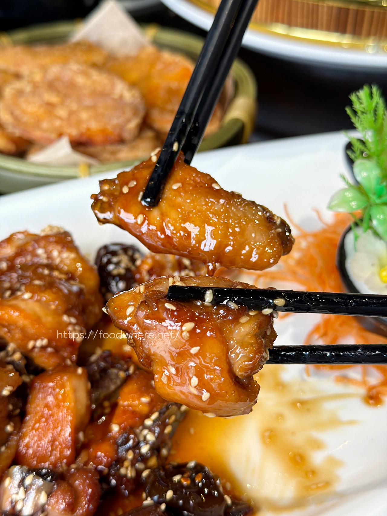 台南安平《竹香園》最強甕缸雞！手撕鮮嫩雞肉雞油蓋飯，雞架湯免費續加超佛心 @高雄美食底對