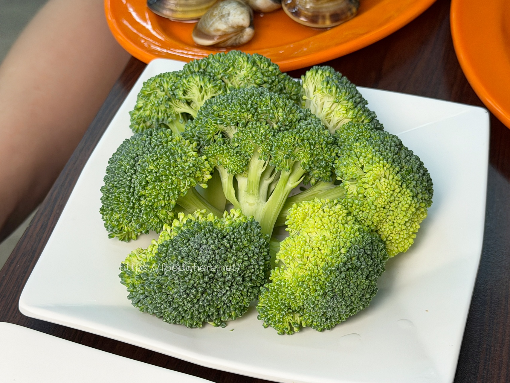 高雄仁武必吃《天嚐地酒鍋物》超讚爆炒石頭火鍋！豐盛大肉盤很超值，冰箱食材以盤計價 @高雄美食底對