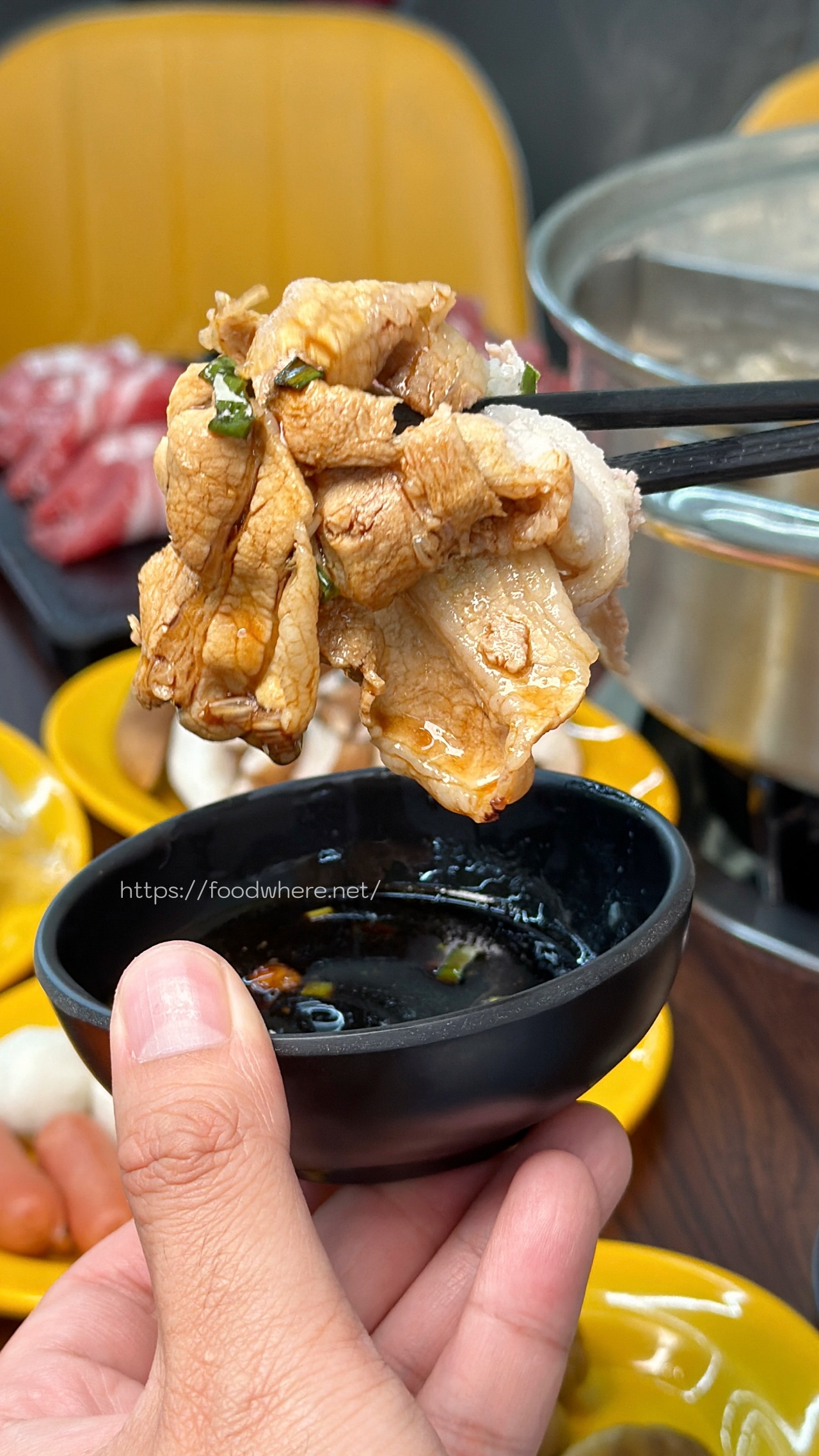 高雄仁武必吃《天嚐地酒鍋物》超讚爆炒石頭火鍋！豐盛大肉盤很超值，冰箱食材以盤計價 @高雄美食底對