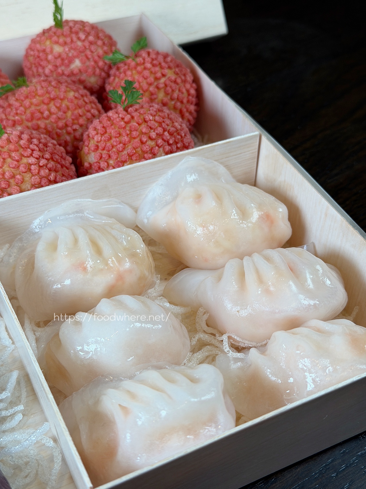 高雄圍爐加菜首選《悅品中餐廳》華麗木盒年菜、港點四喜，儀式感直接拉滿！ @高雄美食底對