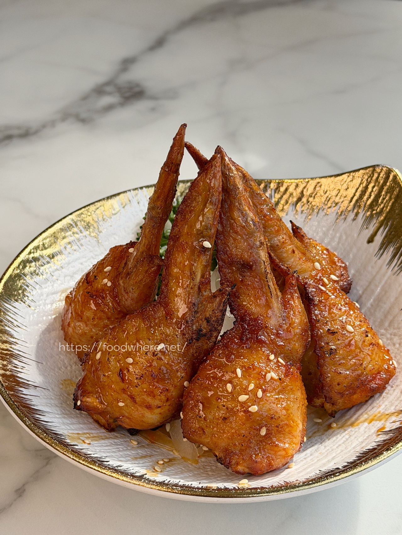 高雄前鎮壽司推薦《天狩壽司》比連鎖店更爽！34顆組合千元有找，厚切炙燒鮭魚買五送一 @高雄美食底對