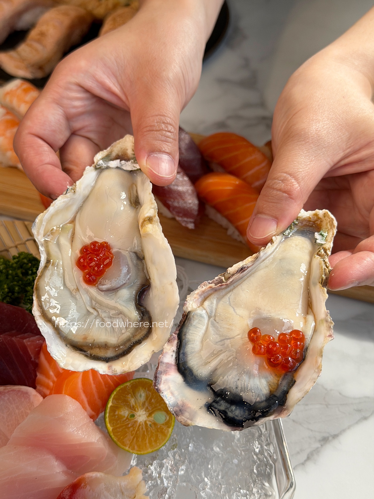 高雄前鎮壽司推薦《天狩壽司》比連鎖店更爽！34顆組合千元有找，厚切炙燒鮭魚買五送一 @高雄美食底對