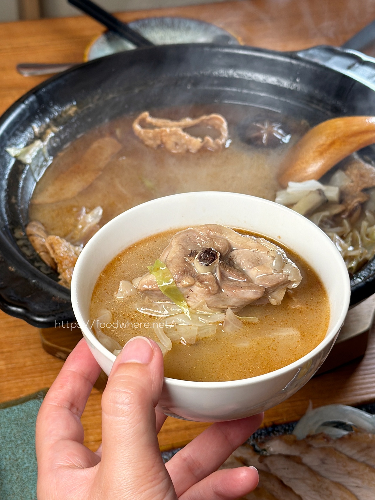 高雄左營居酒屋《酒弎居食屋》冬季限定麻油燒酒雞只要399元!必點鐵板蒜蝦飯與職人級串燒 @高雄美食底對 高雄左營居酒屋《酒弎居食屋》冬季限定麻油燒酒雞只要399元!必點鐵板蒜蝦飯與職人級串燒 @高雄美食底對