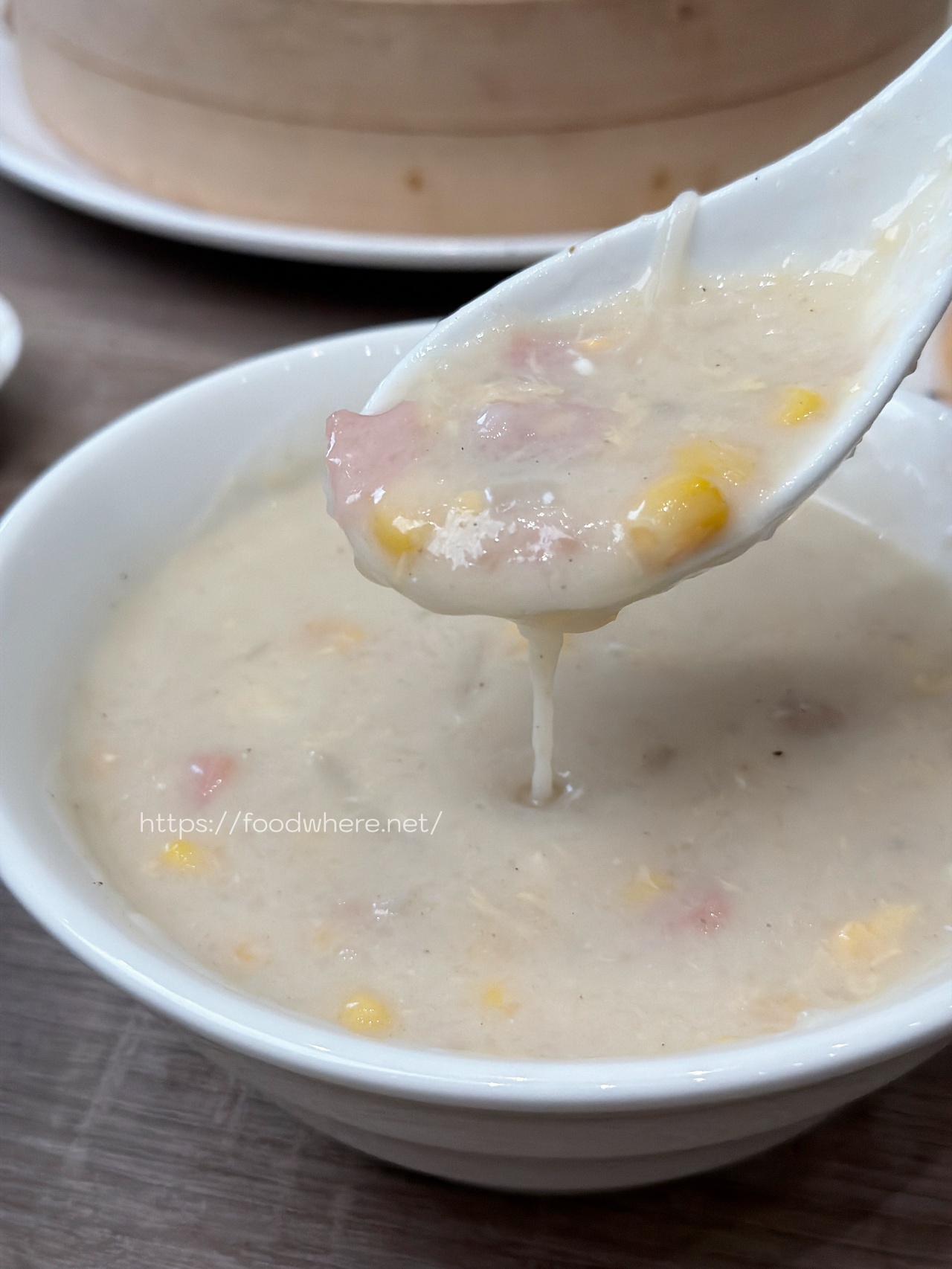 高雄三民美食推薦《小口吃湯包 》爆汁小籠包與酥脆生煎包 @高雄美食底對