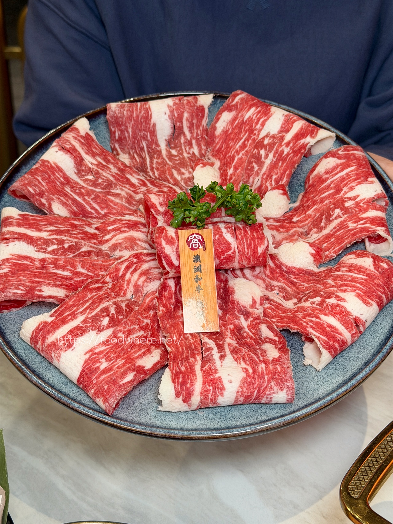 高雄三民美食推薦《窩麻辣豆腐火鍋》高雄麻辣火鍋新選擇，湯底深厚、滷水類驚艷 @高雄美食底對