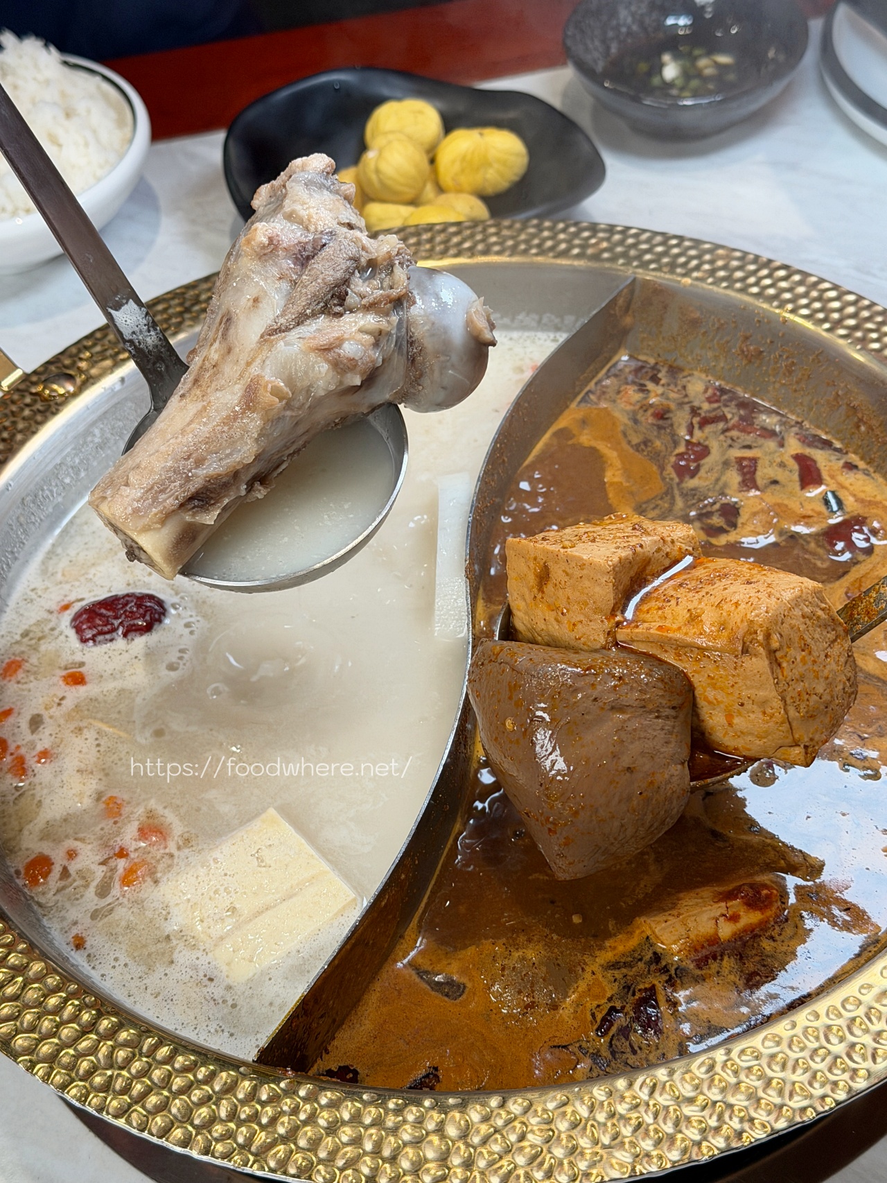 高雄三民美食推薦《窩麻辣豆腐火鍋》高雄麻辣火鍋新選擇，湯底深厚、滷水類驚艷 @高雄美食底對