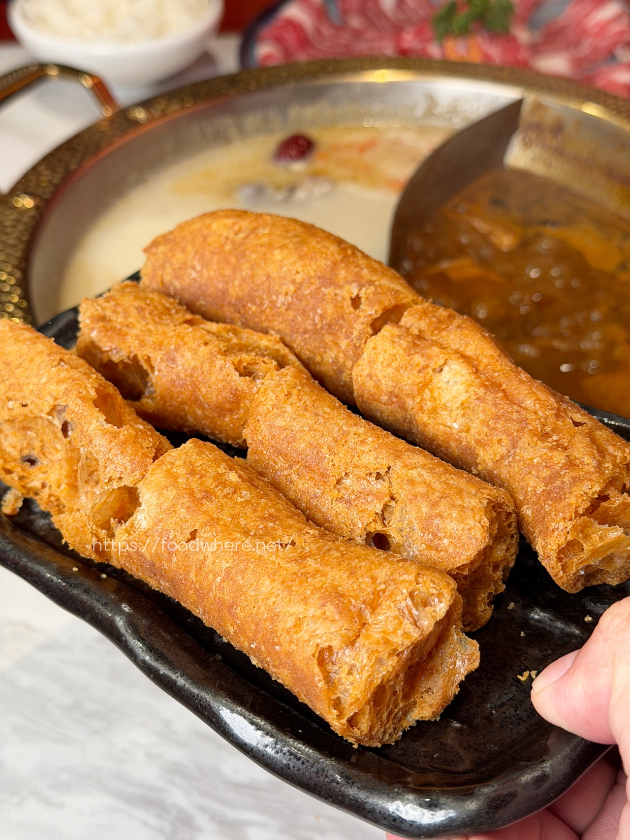 高雄三民美食推薦《窩麻辣豆腐火鍋》高雄麻辣火鍋新選擇，湯底深厚、滷水類驚艷 @高雄美食底對