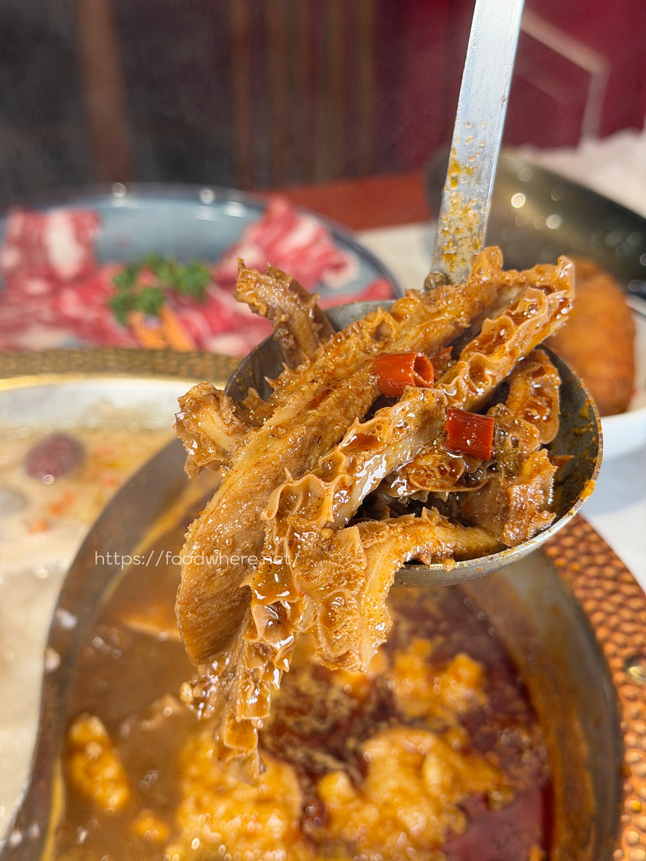 高雄三民美食推薦《窩麻辣豆腐火鍋》高雄麻辣火鍋新選擇，湯底深厚、滷水類驚艷 @高雄美食底對