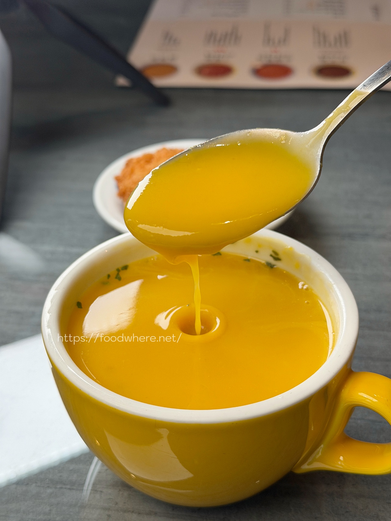 高雄左營美食推薦《沐嶼熟成咖哩》日式、南洋、印度多重風味的咖哩寶藏店 @高雄美食底對