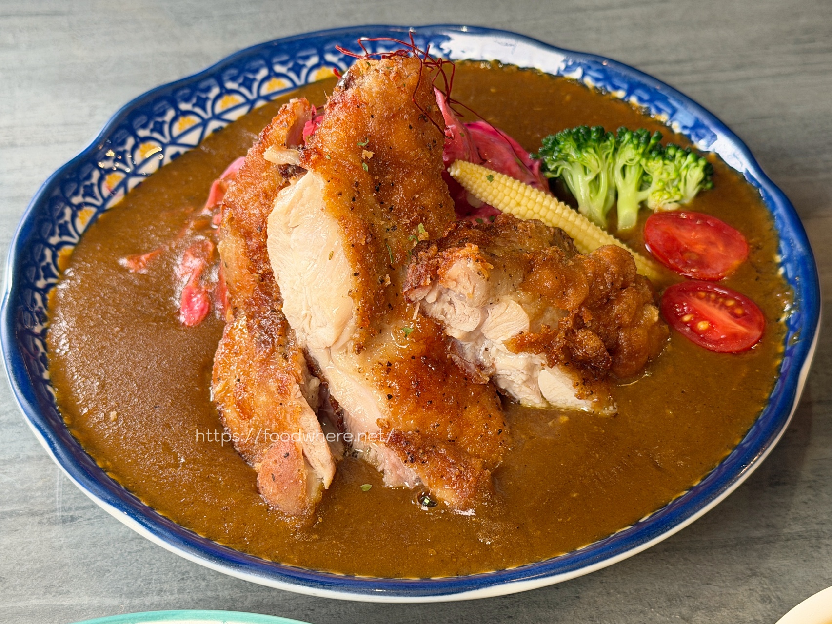 高雄左營美食推薦《沐嶼熟成咖哩》日式、南洋、印度多重風味的咖哩寶藏店 @高雄美食底對