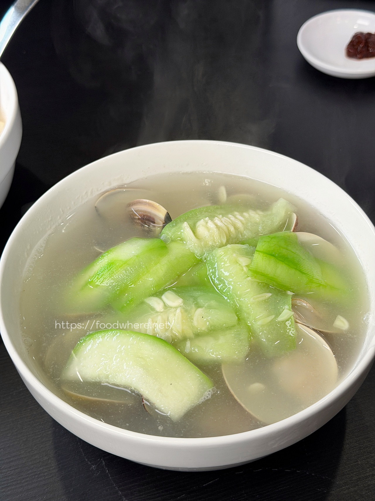 高雄左營美食推薦《一碗質樸 巨蛋立信店》藏身巨蛋商圈的滿滿海味湯泡飯！推：蛤蠣絲瓜麵線 @高雄美食底對