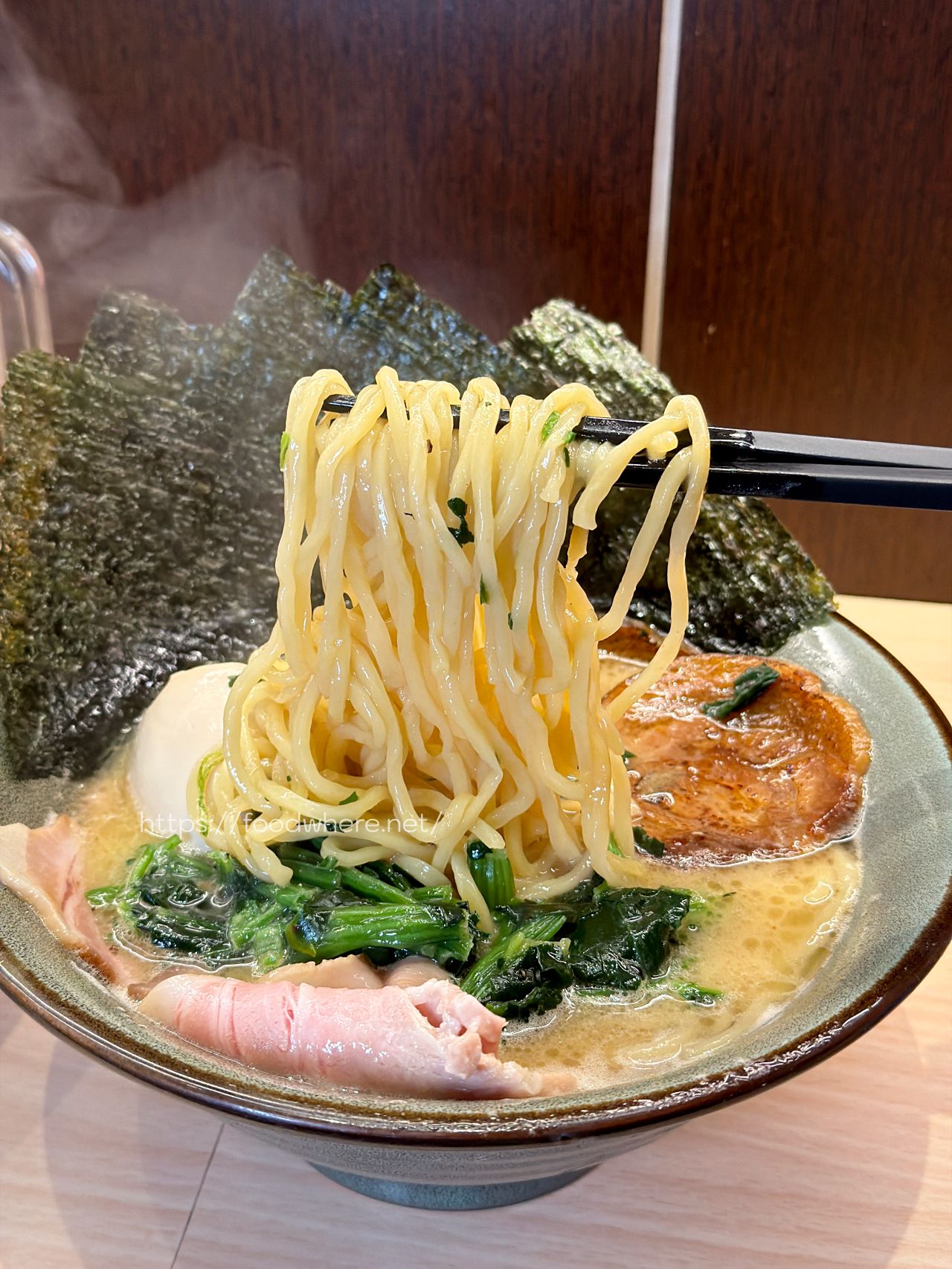 高雄鹽埕美食推薦 《厥楓流》隱身巷弄的深夜家系拉麵與極致炙燒叉燒飯 @高雄美食底對