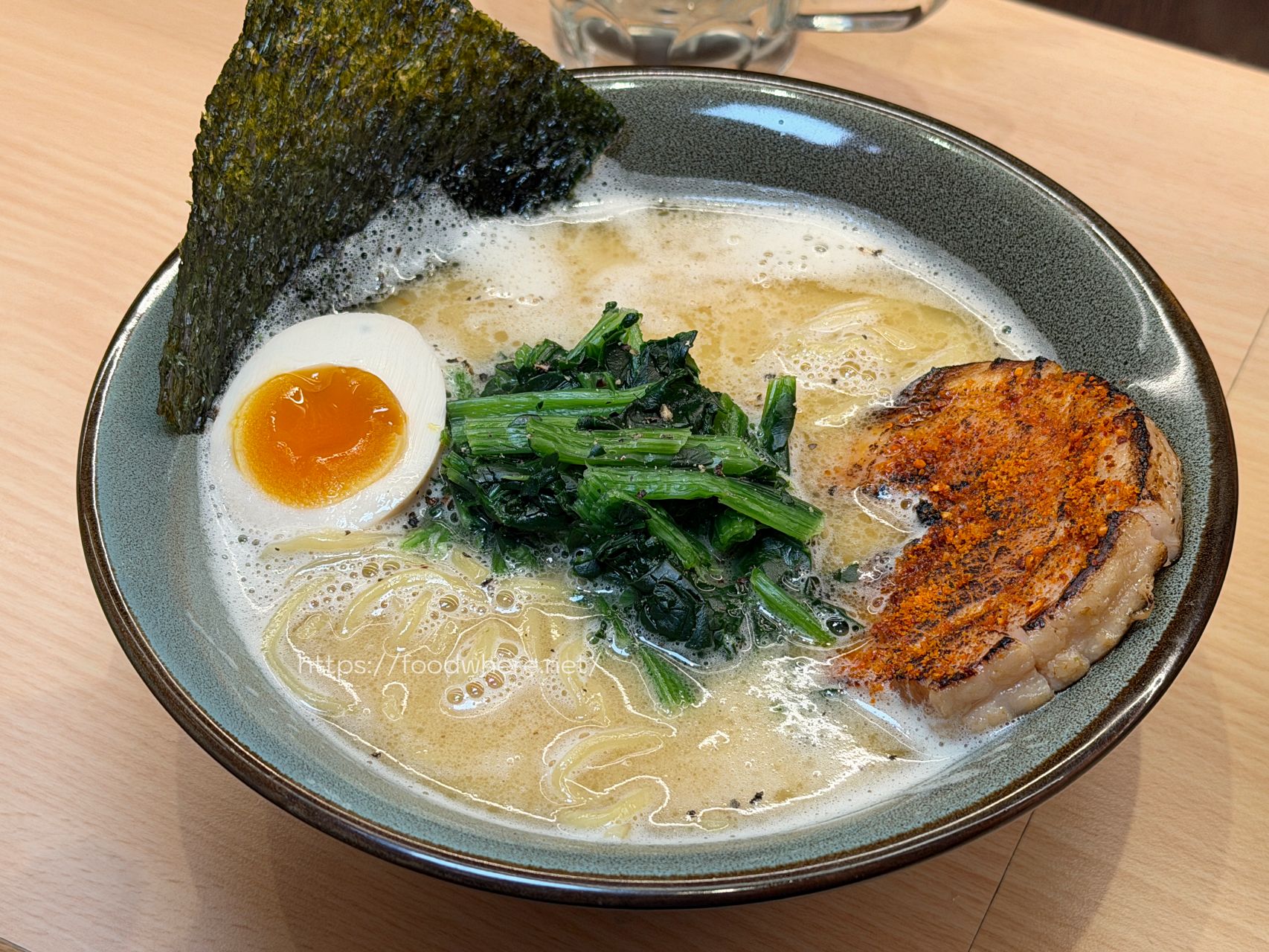 高雄鹽埕美食推薦 《厥楓流》隱身巷弄的深夜家系拉麵與極致炙燒叉燒飯 @高雄美食底對