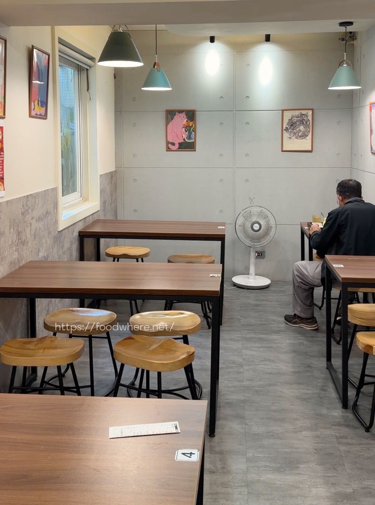 高雄文化中心美食推薦《那涼》擼貓＋超好吃家常炒麵 @高雄美食底對