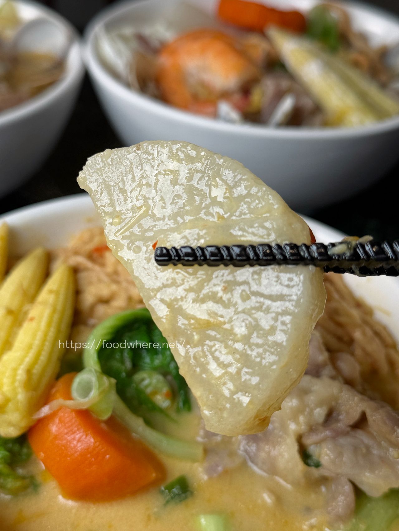 高雄左營美食推薦《謙稻》手炒叻沙與剝皮辣椒的極致鍋燒 @高雄美食底對