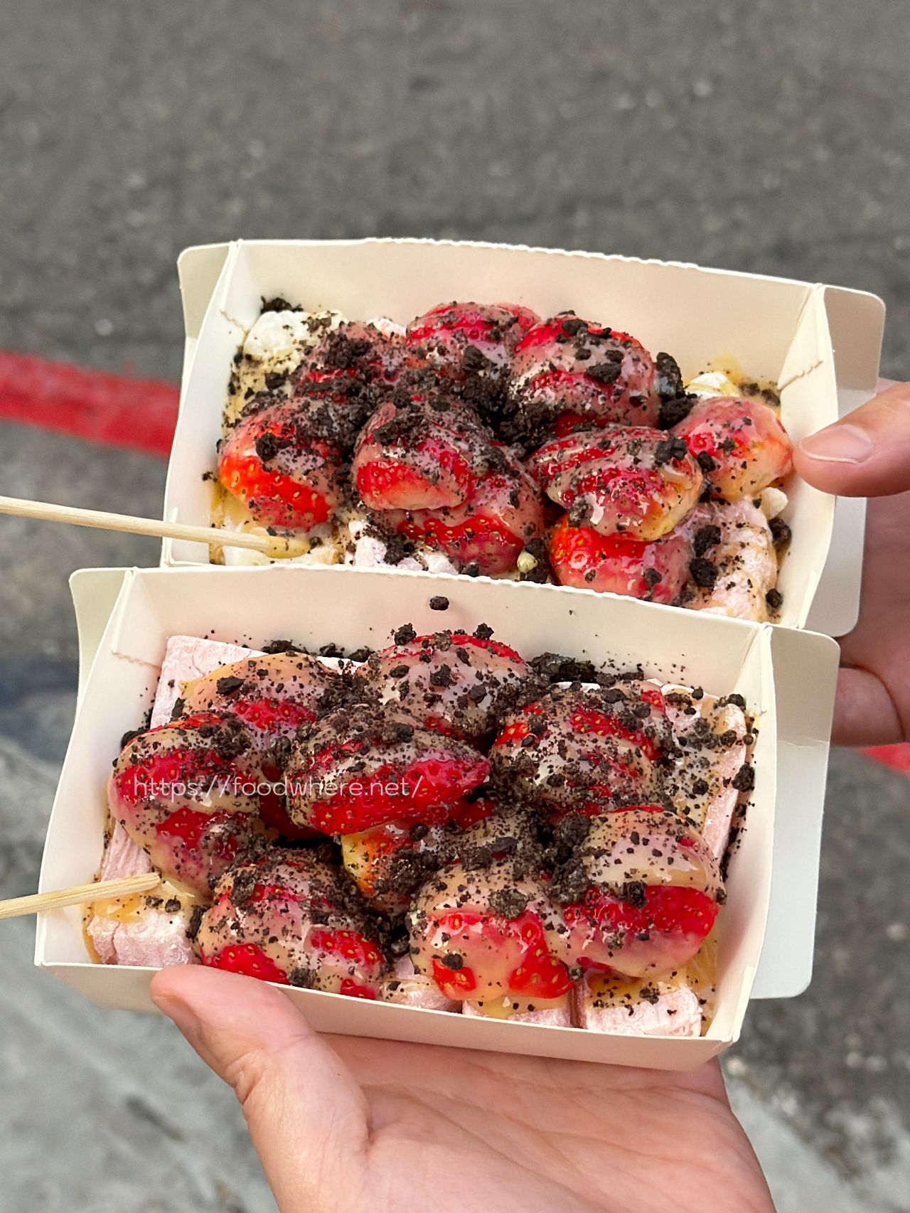 高雄三民美食推薦《Q DAYDAY烤麻糬製造所》藏身巷弄的現烤彩虹麻糬與季節限定草莓風味 @高雄美食底對