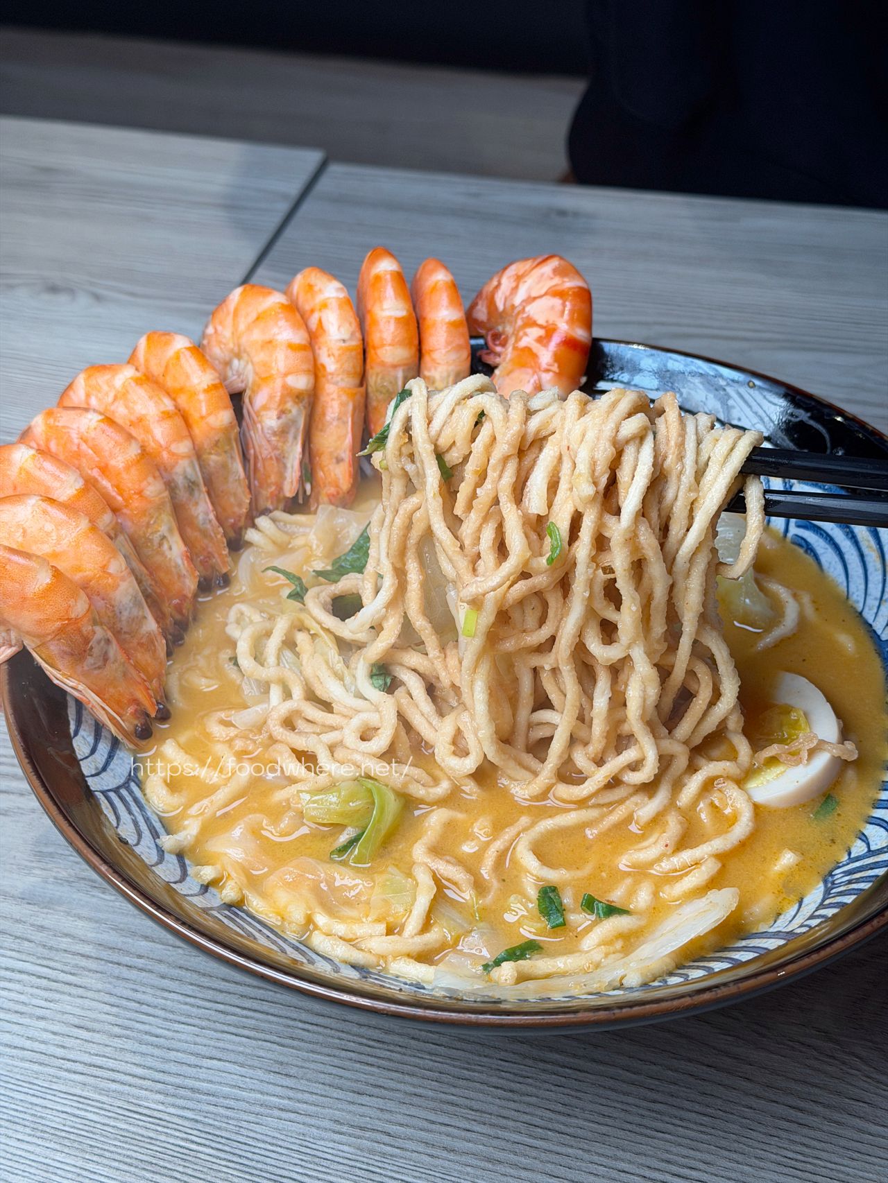 （有菜單）文藻周邊美食推薦《二春外鍋燒專賣店》肉控與海鮮控都能滿足的自由配鍋燒 @高雄美食底對