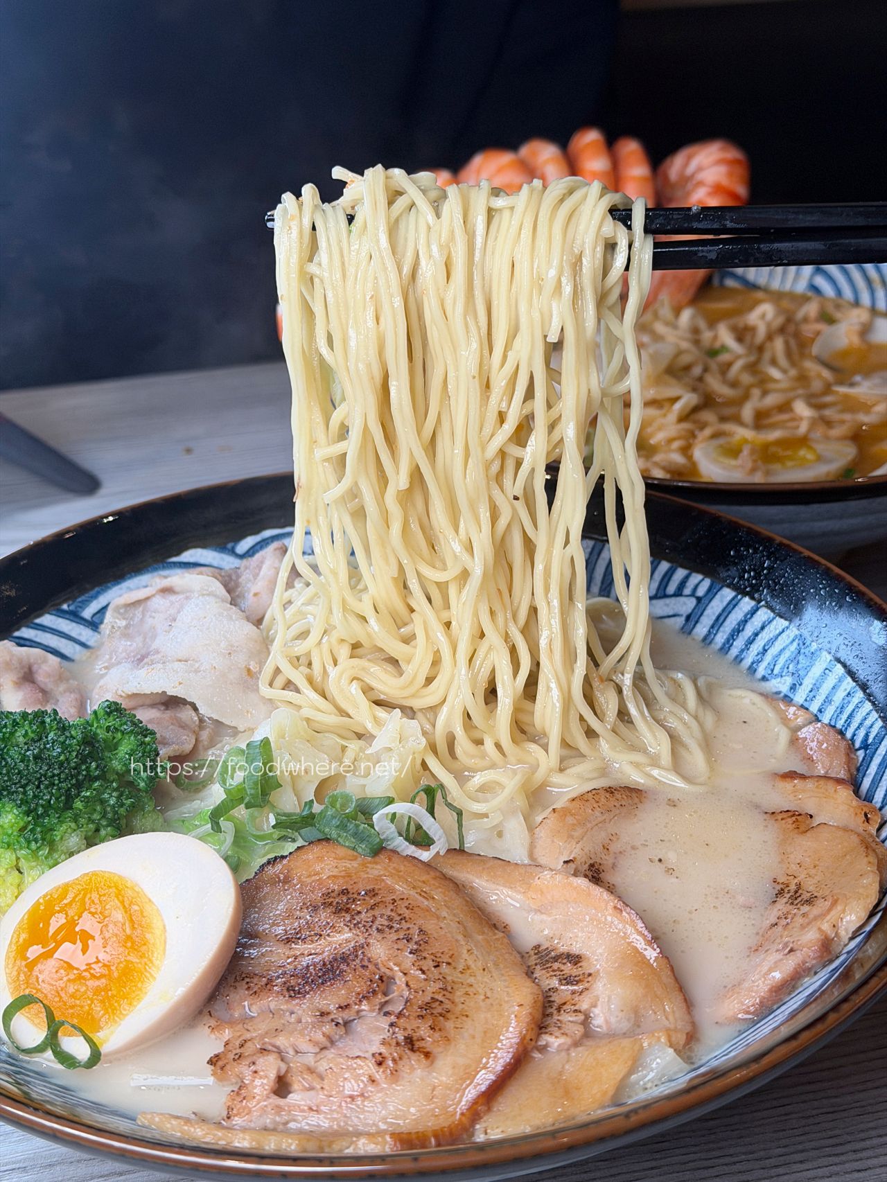 （有菜單）文藻周邊美食推薦《二春外鍋燒專賣店》肉控與海鮮控都能滿足的自由配鍋燒 @高雄美食底對