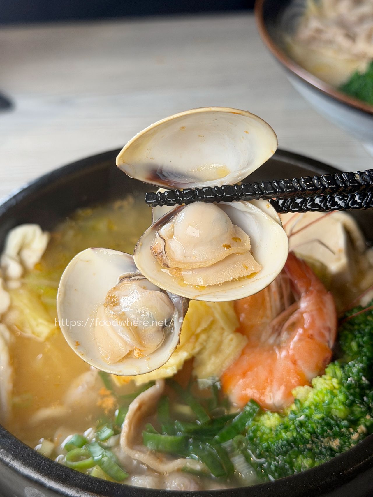 （有菜單）文藻周邊美食推薦《二春外鍋燒專賣店》肉控與海鮮控都能滿足的自由配鍋燒 @高雄美食底對