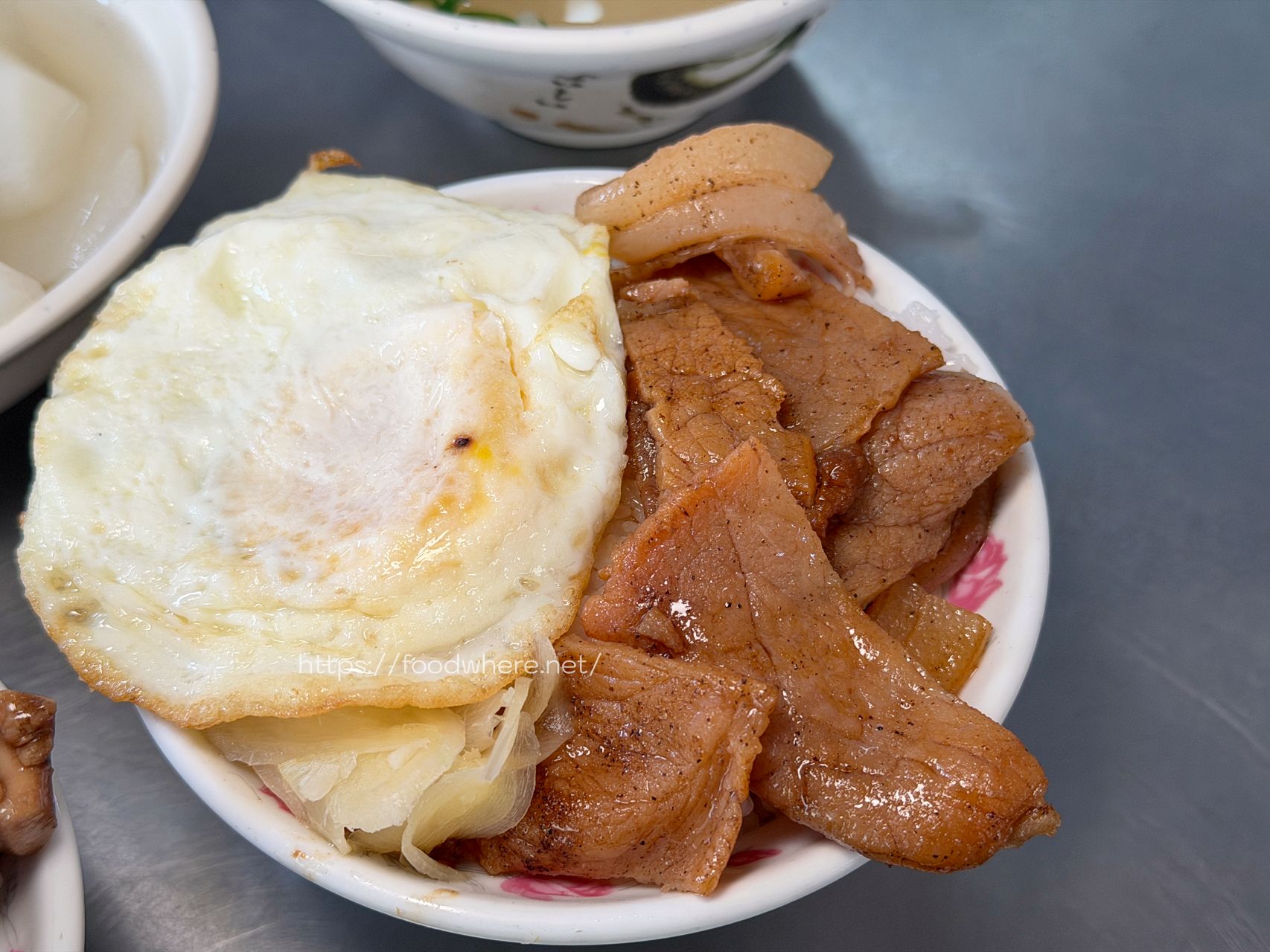 高雄三民《陳燒肉飯》低調燒雞飯才是王道！ @高雄美食底對