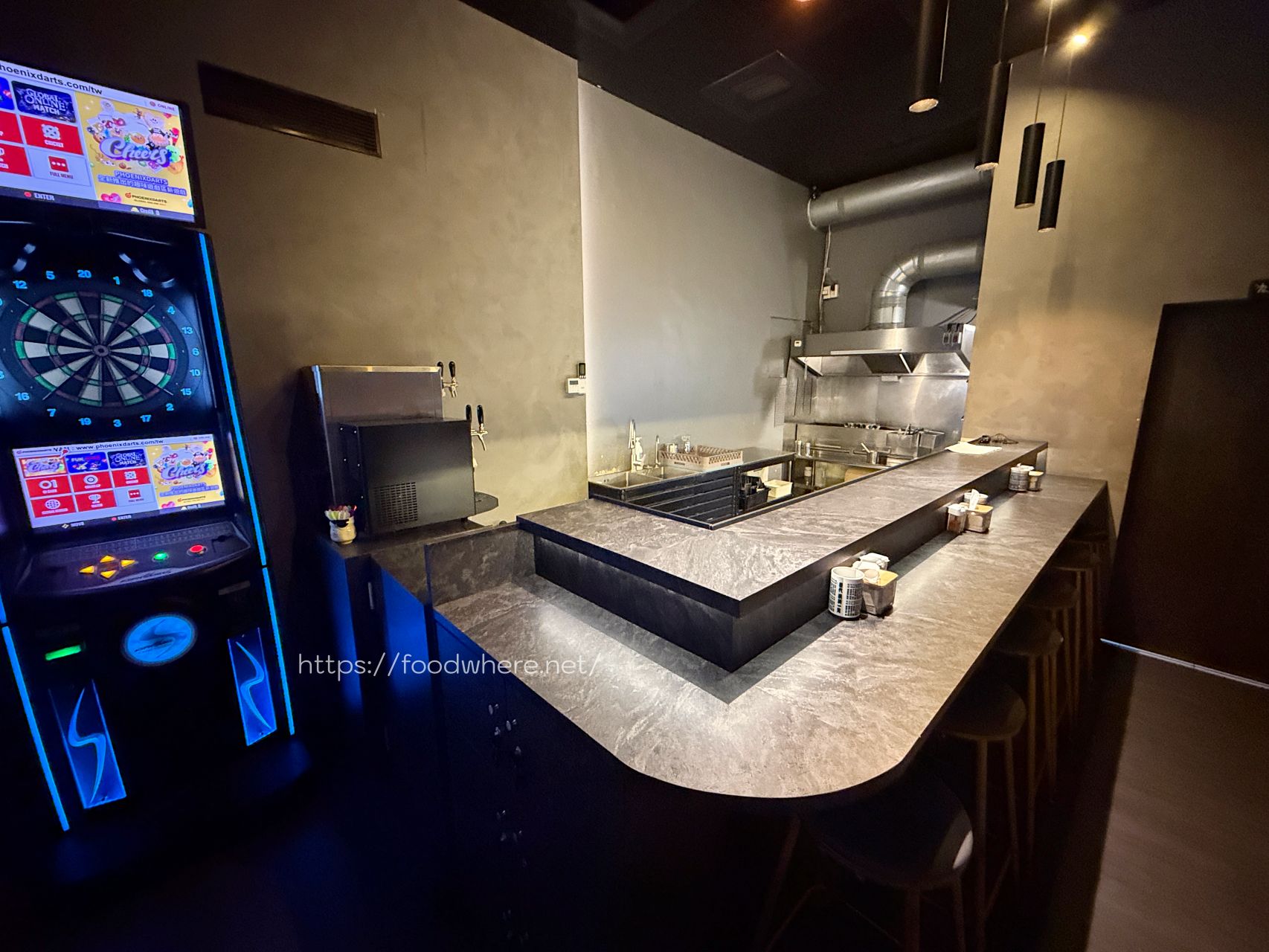 高雄左營串燒居酒屋《上次那間 》藏身河堤社區的居酒屋 每一串都能熱騰騰入口 @高雄美食底對