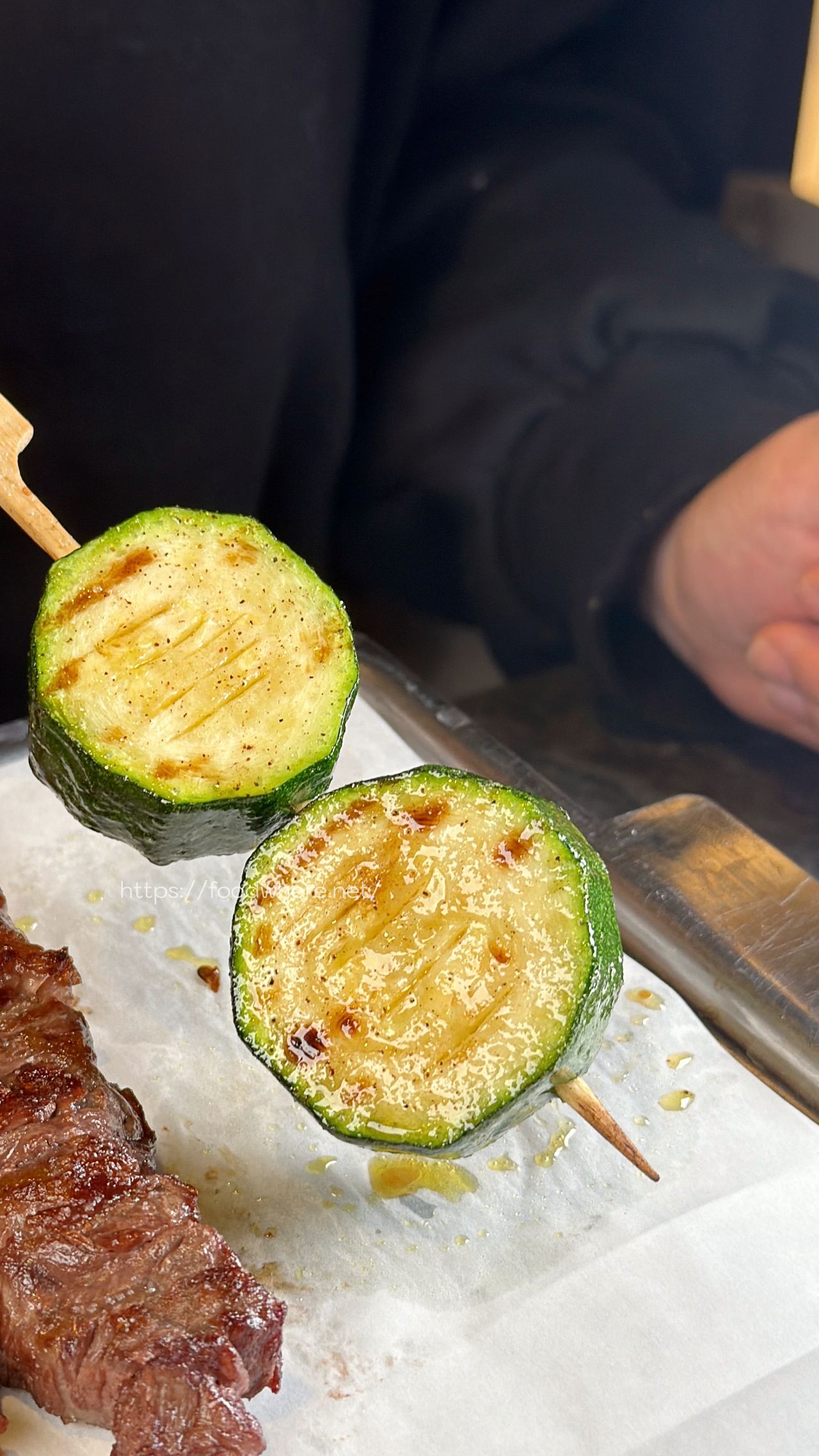 高雄左營串燒居酒屋《上次那間 》藏身河堤社區的居酒屋 每一串都能熱騰騰入口 @高雄美食底對