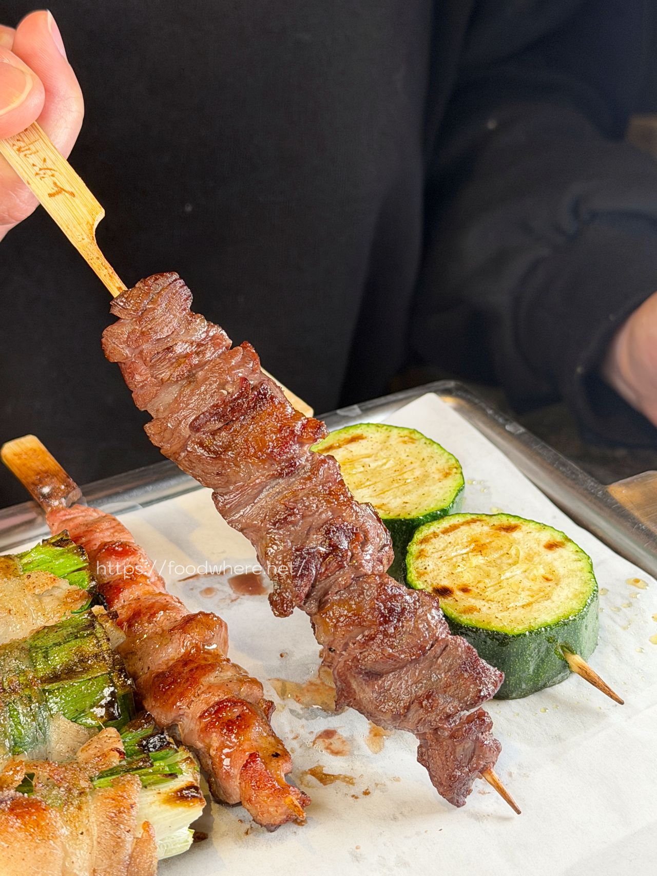 高雄左營串燒居酒屋《上次那間 》藏身河堤社區的居酒屋 每一串都能熱騰騰入口 @高雄美食底對