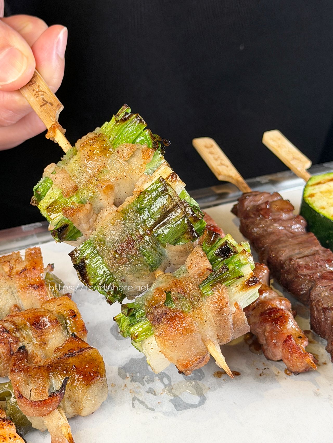 高雄左營串燒居酒屋《上次那間 》藏身河堤社區的居酒屋 每一串都能熱騰騰入口 @高雄美食底對