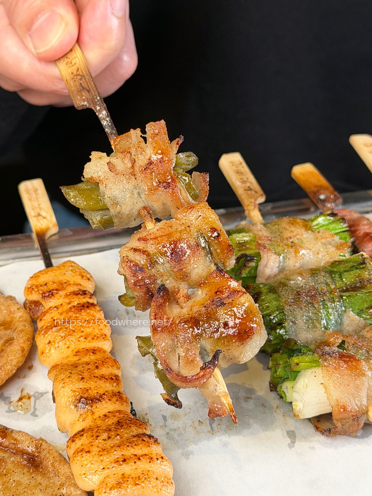 高雄左營串燒居酒屋《上次那間 》藏身河堤社區的居酒屋 每一串都能熱騰騰入口 @高雄美食底對