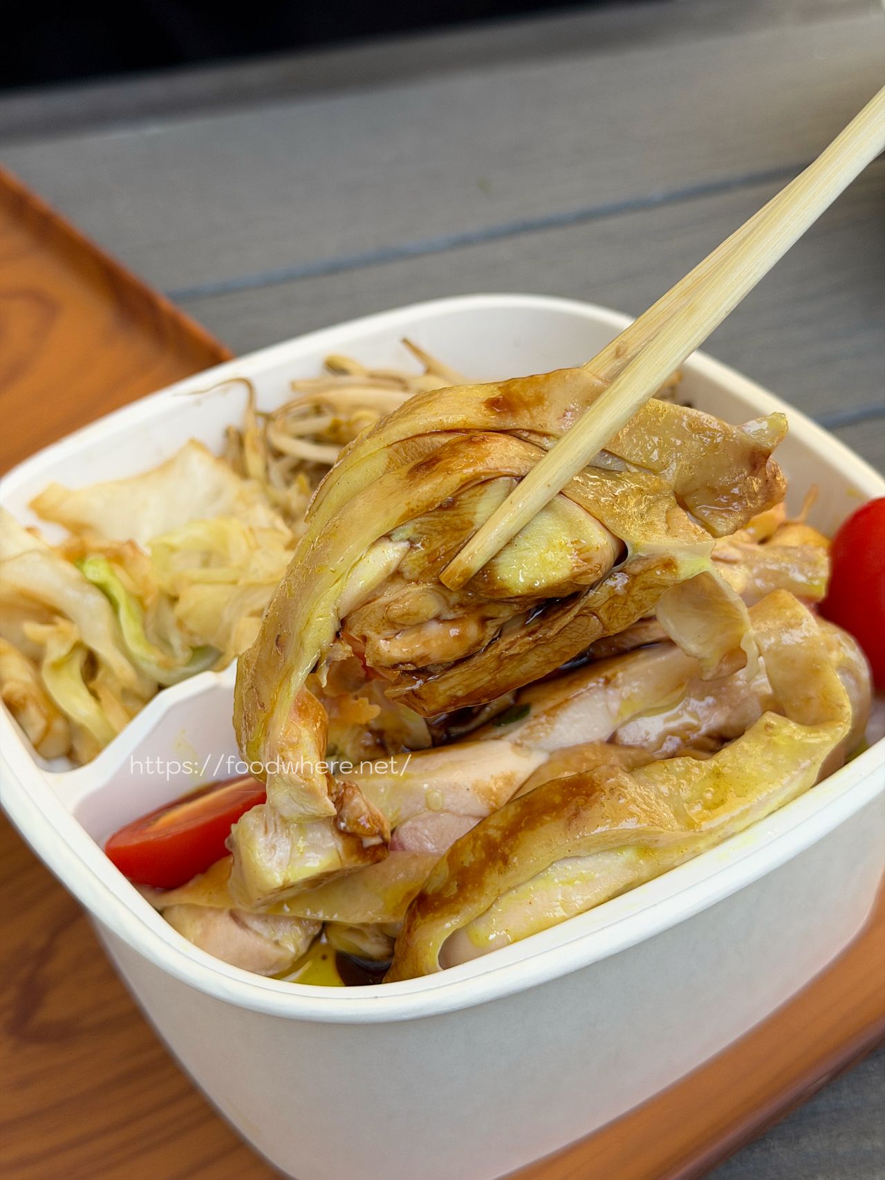 高雄鹽埕美食《雞飯子 海南雞專賣店 》嫩口海南雞配珍珠奶茶 @高雄美食底對