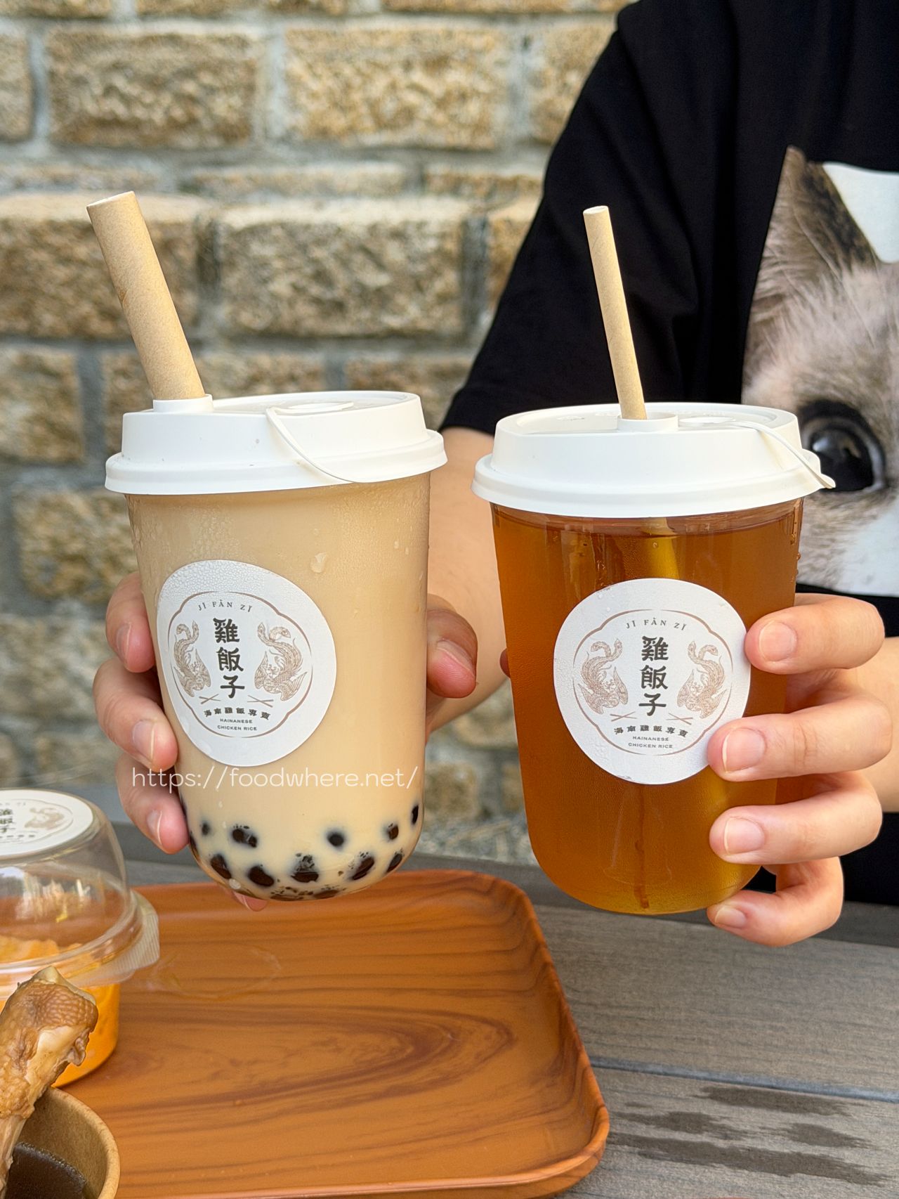 高雄鹽埕美食《雞飯子 海南雞專賣店 》嫩口海南雞配珍珠奶茶 @高雄美食底對