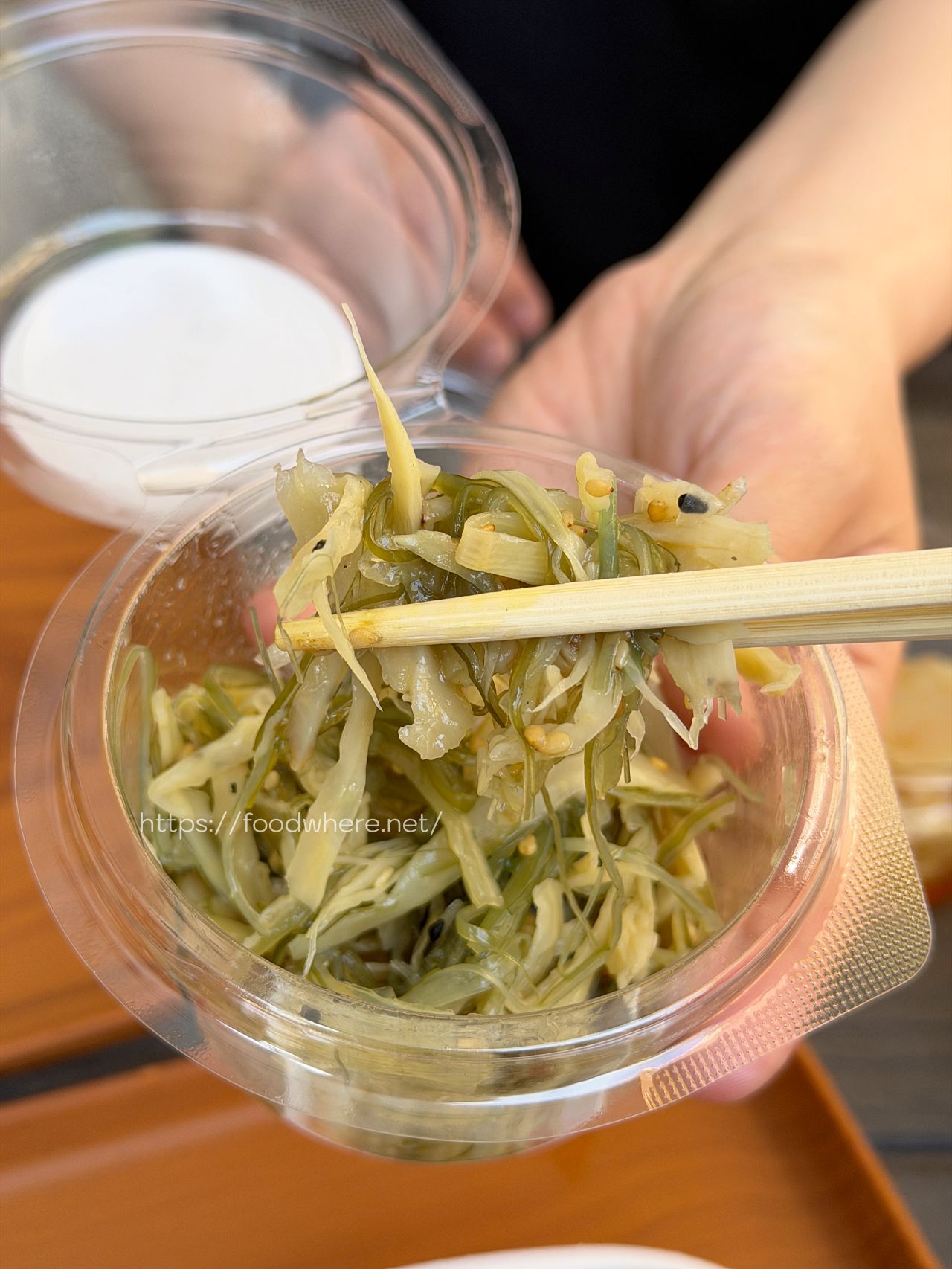 高雄鹽埕美食《雞飯子 海南雞專賣店 》嫩口海南雞配珍珠奶茶 @高雄美食底對