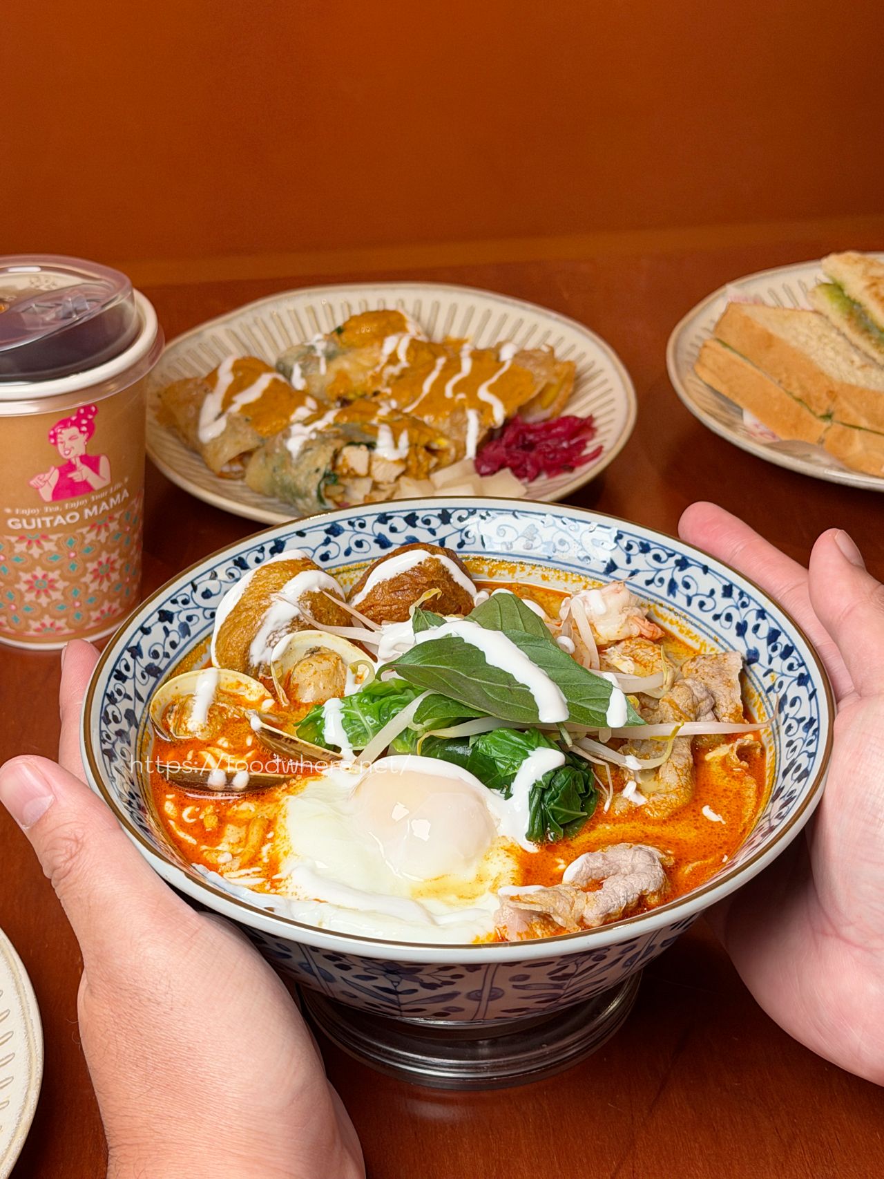 （有菜單）北高雄巨蛋美食《桂桃嬤販麵洋行-孟子店》環境超美！孟子路的創意南洋靈魂料理 @高雄美食底對