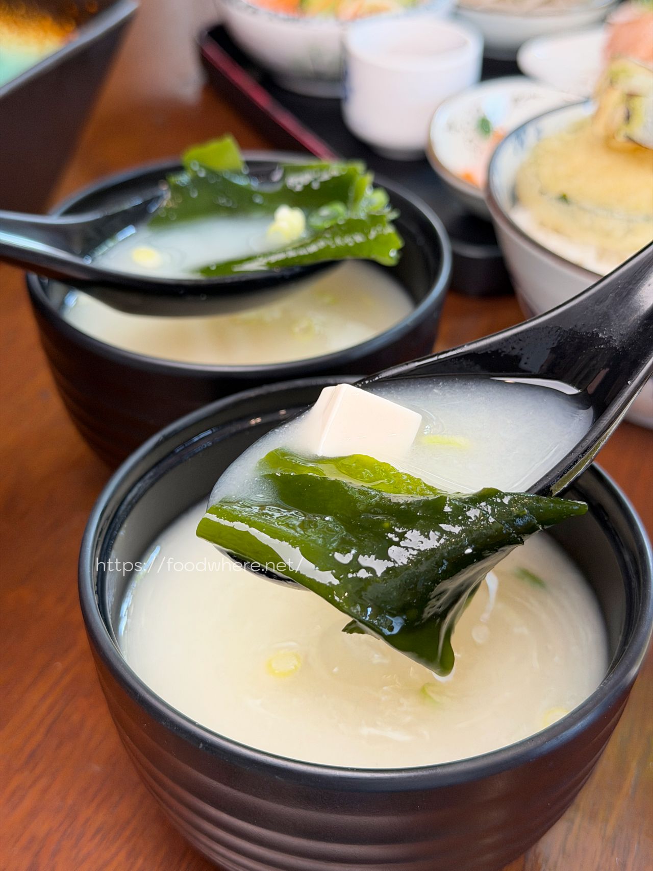 高雄苓雅美食《旭日料理》日本老闆經營的道地定食，鰻魚三吃與職人天婦羅 @高雄美食底對