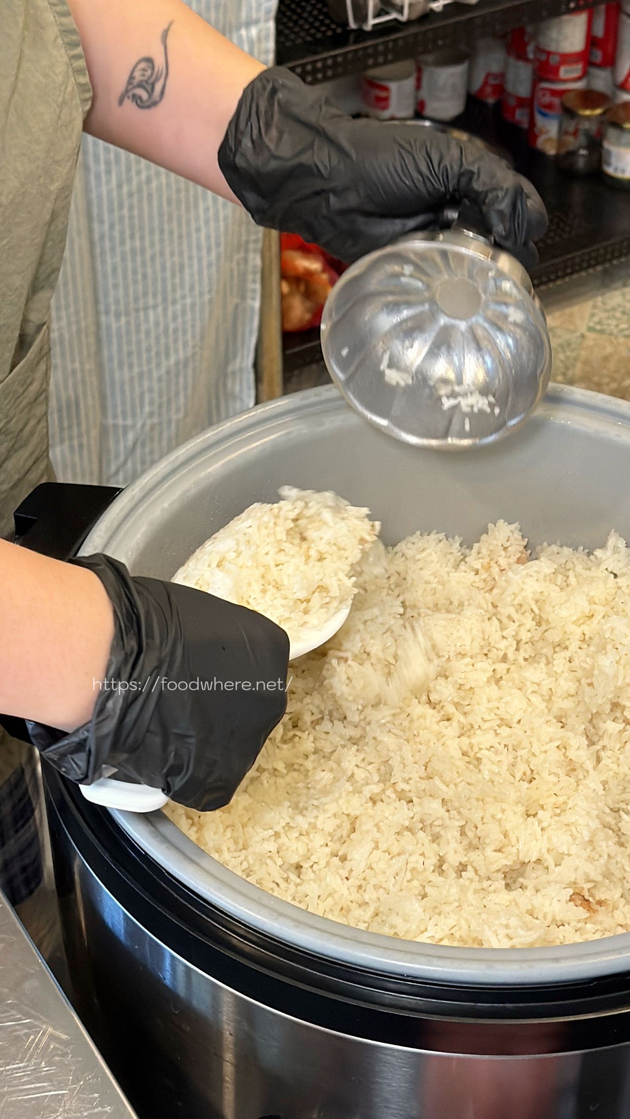 （有菜單）高雄鹽埕美食《餓吧來秋》超厚實海南雞飯配美祿恐龍！大勇路南洋風味 高雄海南雞飯 @高雄美食底對