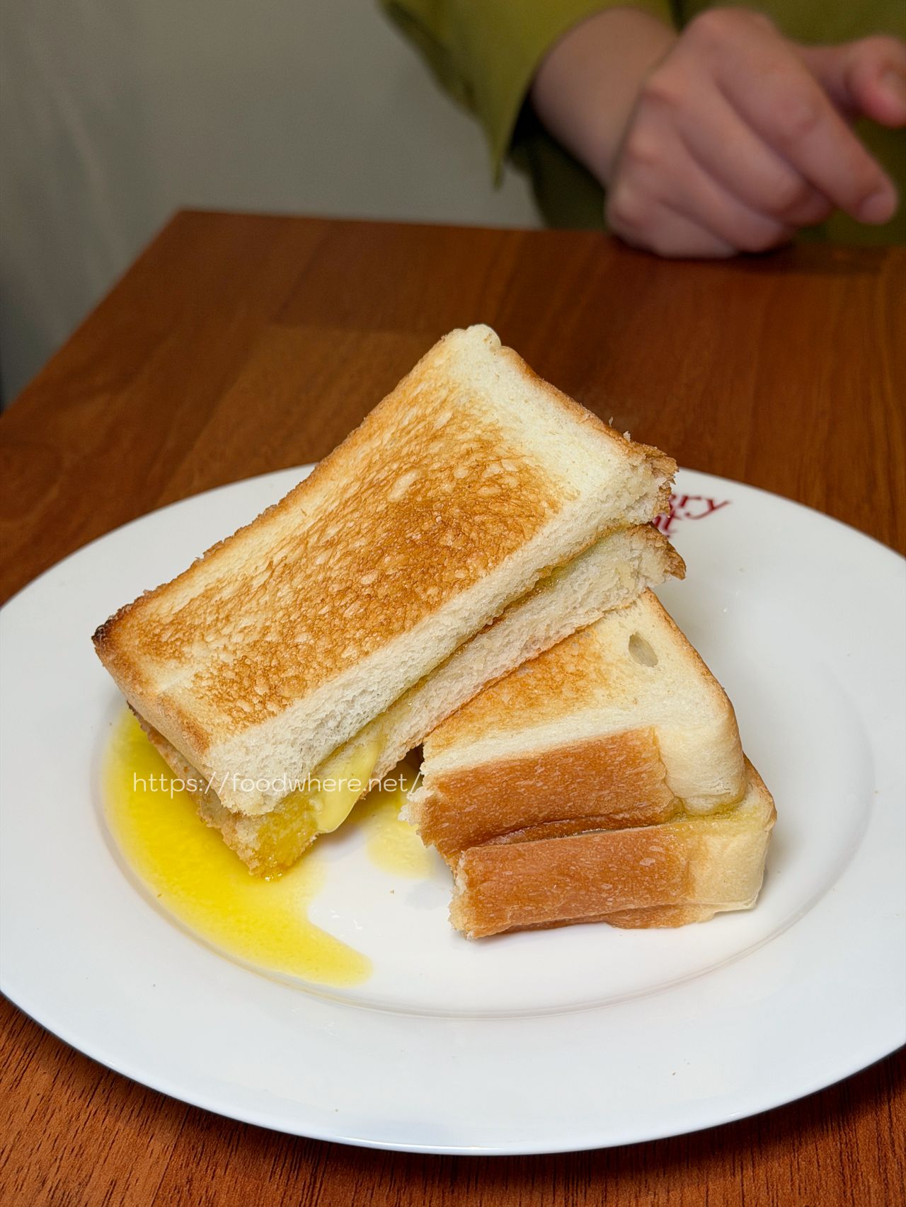 （有菜單）高雄鹽埕美食《餓吧來秋》超厚實海南雞飯配美祿恐龍！大勇路南洋風味 高雄海南雞飯 @高雄美食底對