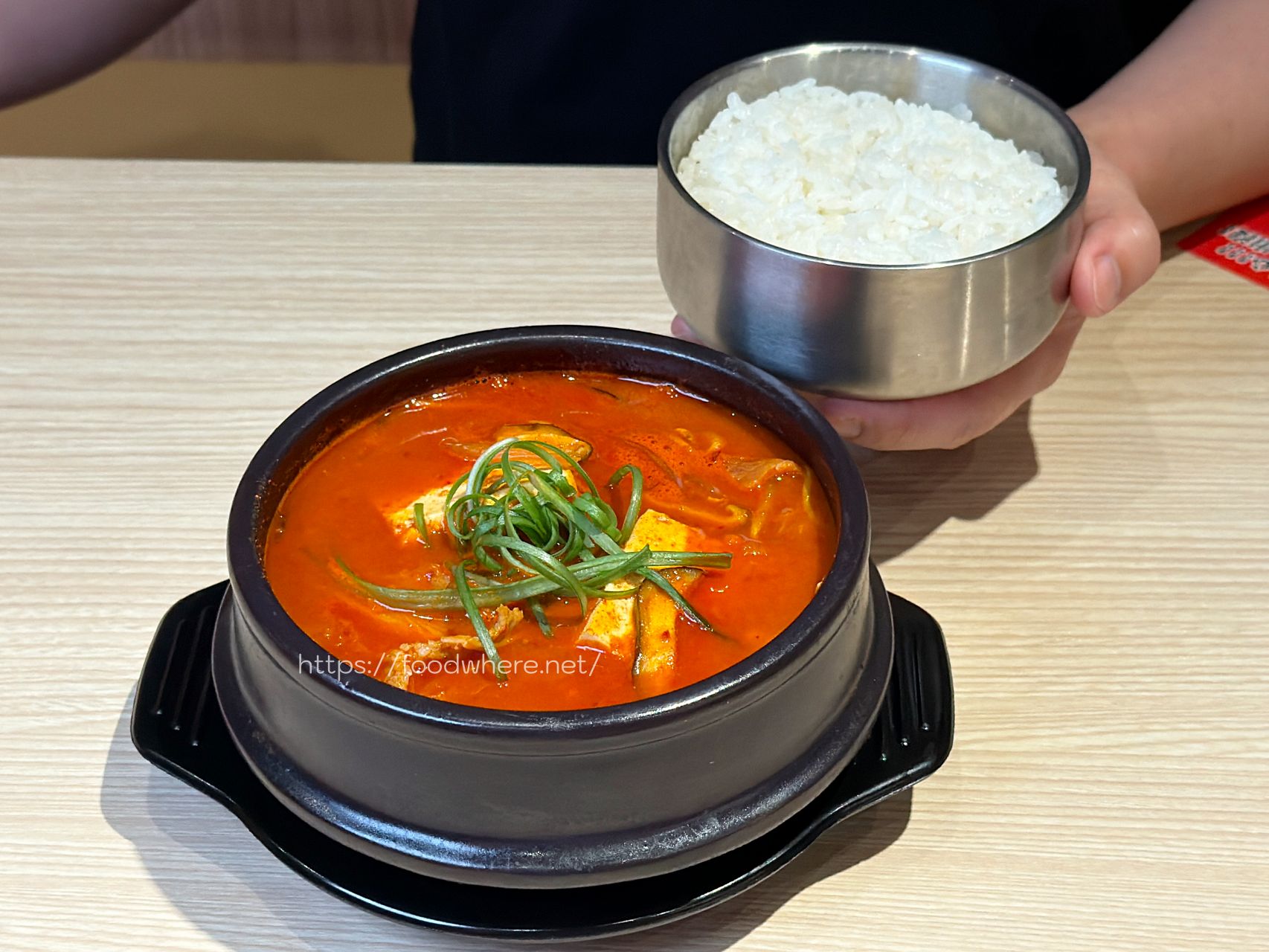 （有菜單）高雄前金美食《Bonchon本村韓食炸雞》插旗大立百貨！被 CNN 譽為「炸雞黃金標準」的美味到底多厲害？ @高雄美食底對