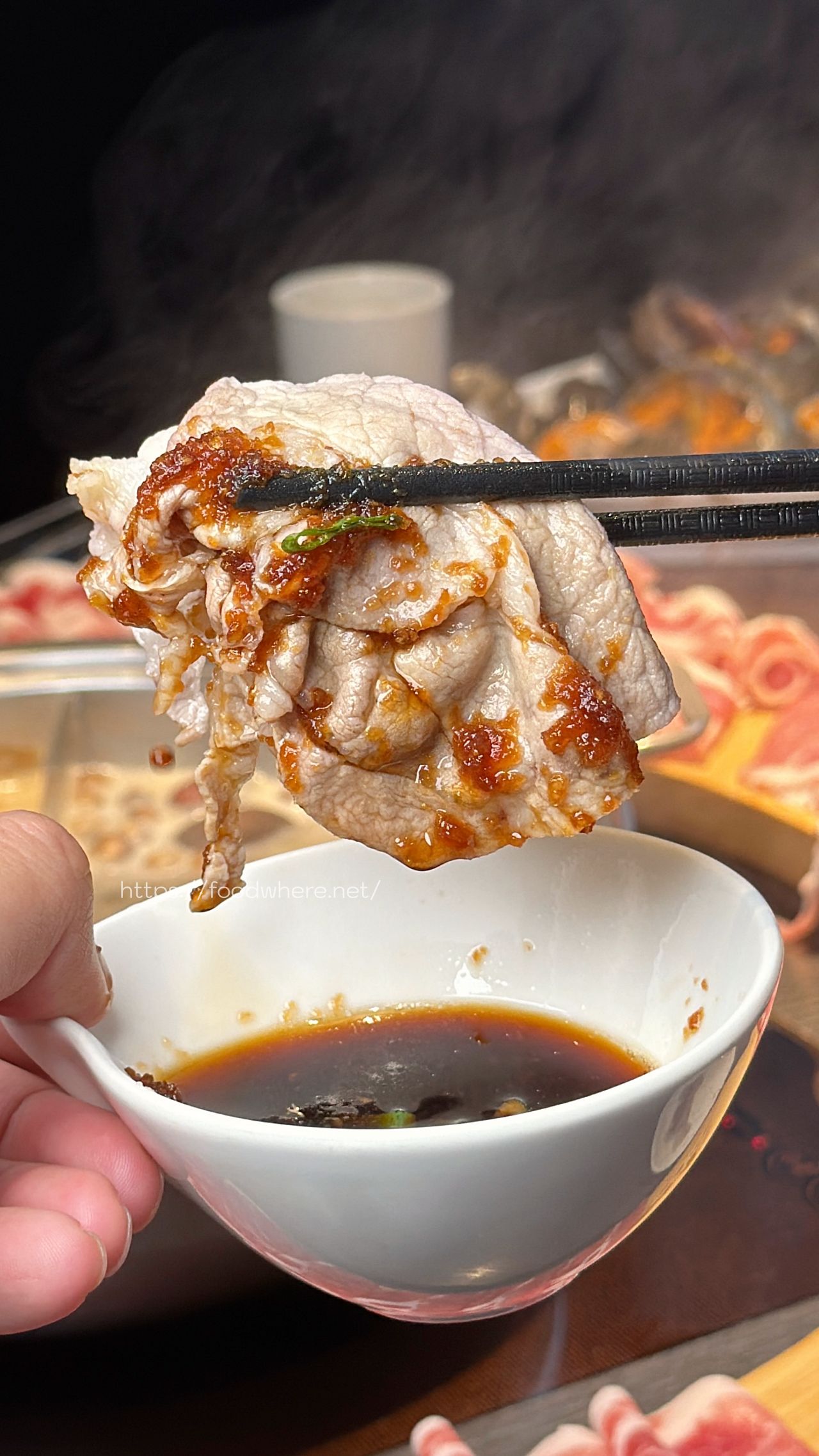 高雄火鍋推薦《舞古賀鍋物專門店》活跳跳新鮮爆蛋紅蟳單隻 99 元，36oz 大份量肉盤雙人餐 @高雄美食底對