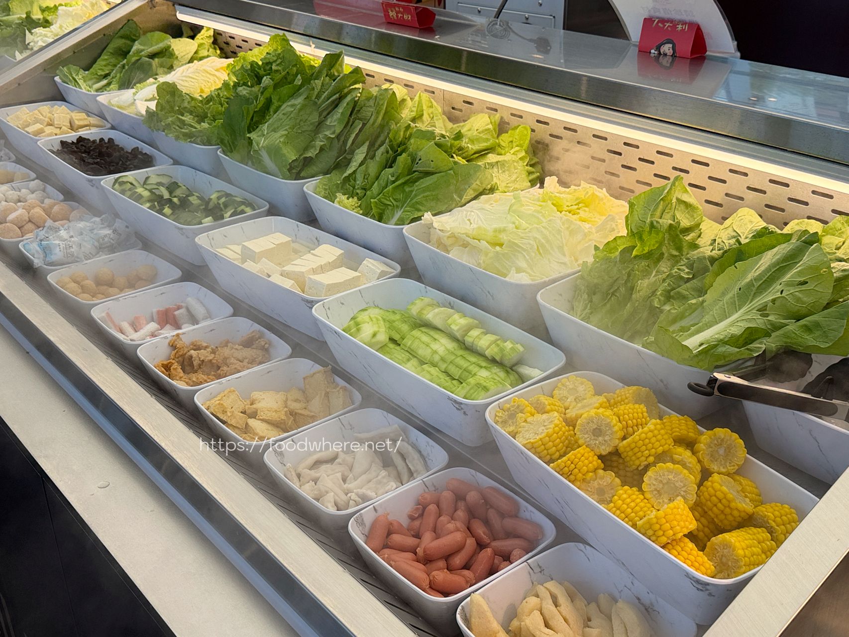 （有菜單）2026 高雄火鍋推薦《二旭鍋高流店》369元起自助吧吃到飽！必吃炸雞翅、牛大骨鍋 @高雄美食底對