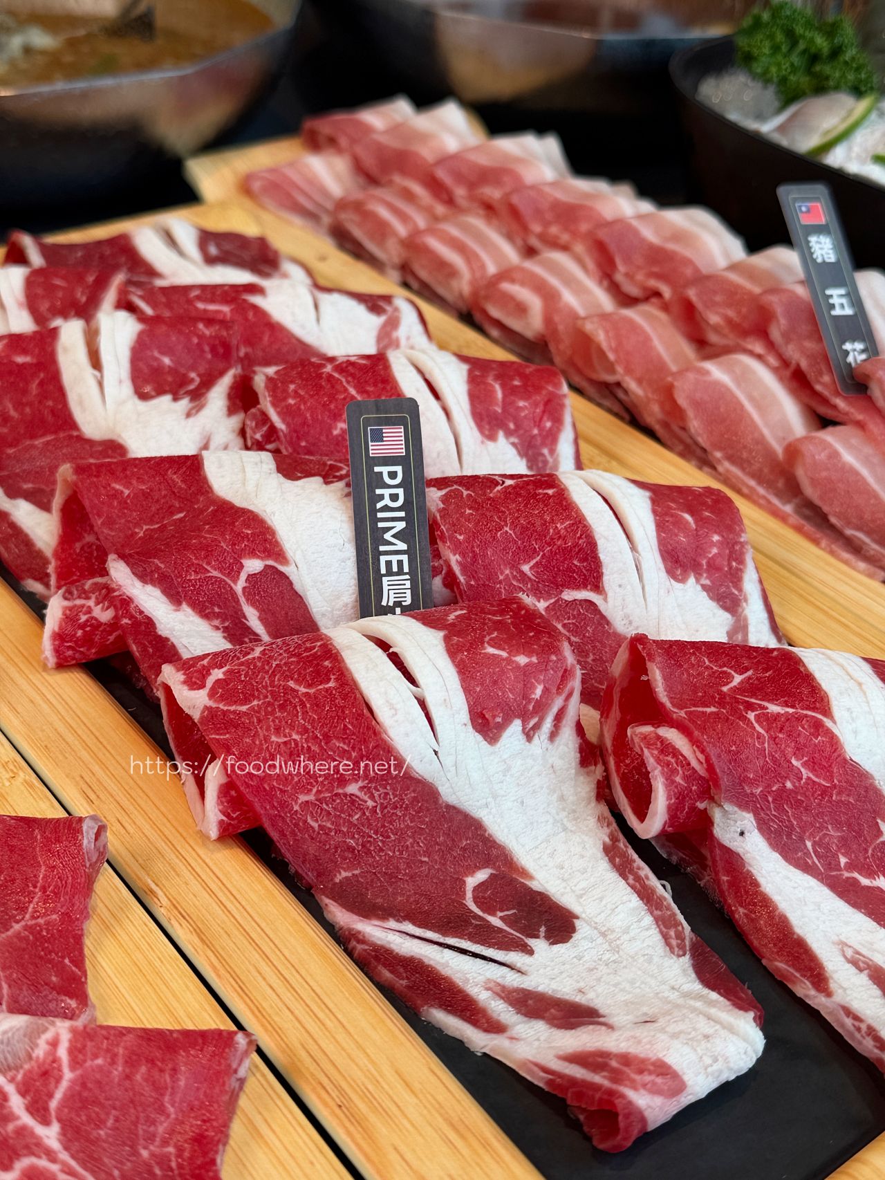 （有菜單）2026 高雄火鍋推薦《二旭鍋高流店》369元起自助吧吃到飽！必吃炸雞翅、牛大骨鍋 @高雄美食底對