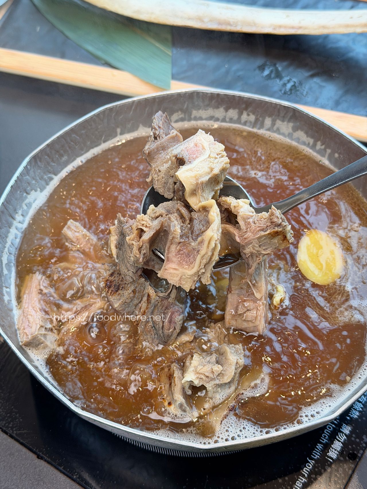 （有菜單）2026 高雄火鍋推薦《二旭鍋高流店》369元起自助吧吃到飽！必吃炸雞翅、牛大骨鍋 @高雄美食底對